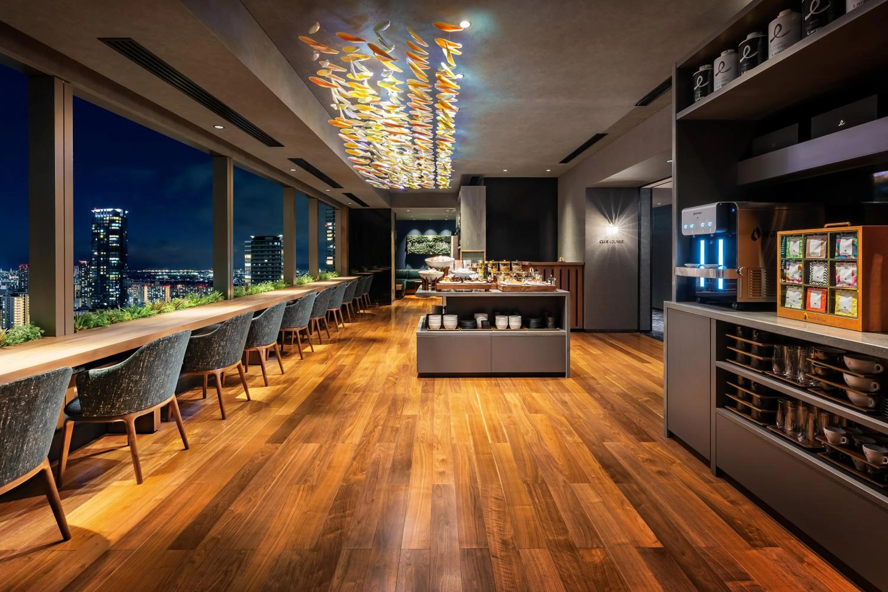 Lounge or bar in Hotel Hankyu GRAN RESPIRE OSAKA