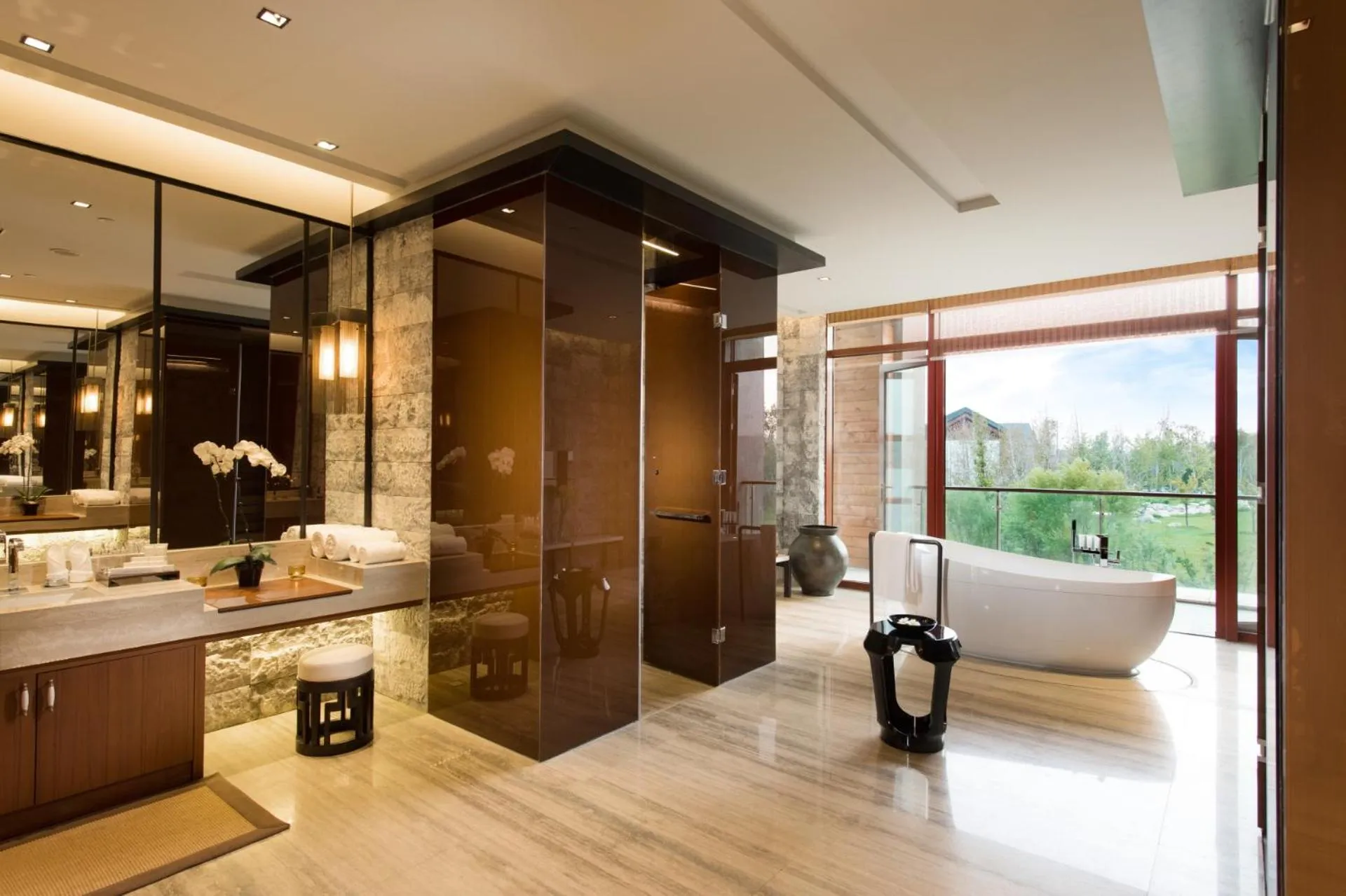 Toilet in Yanqi Hotel, Managed by Kempinski