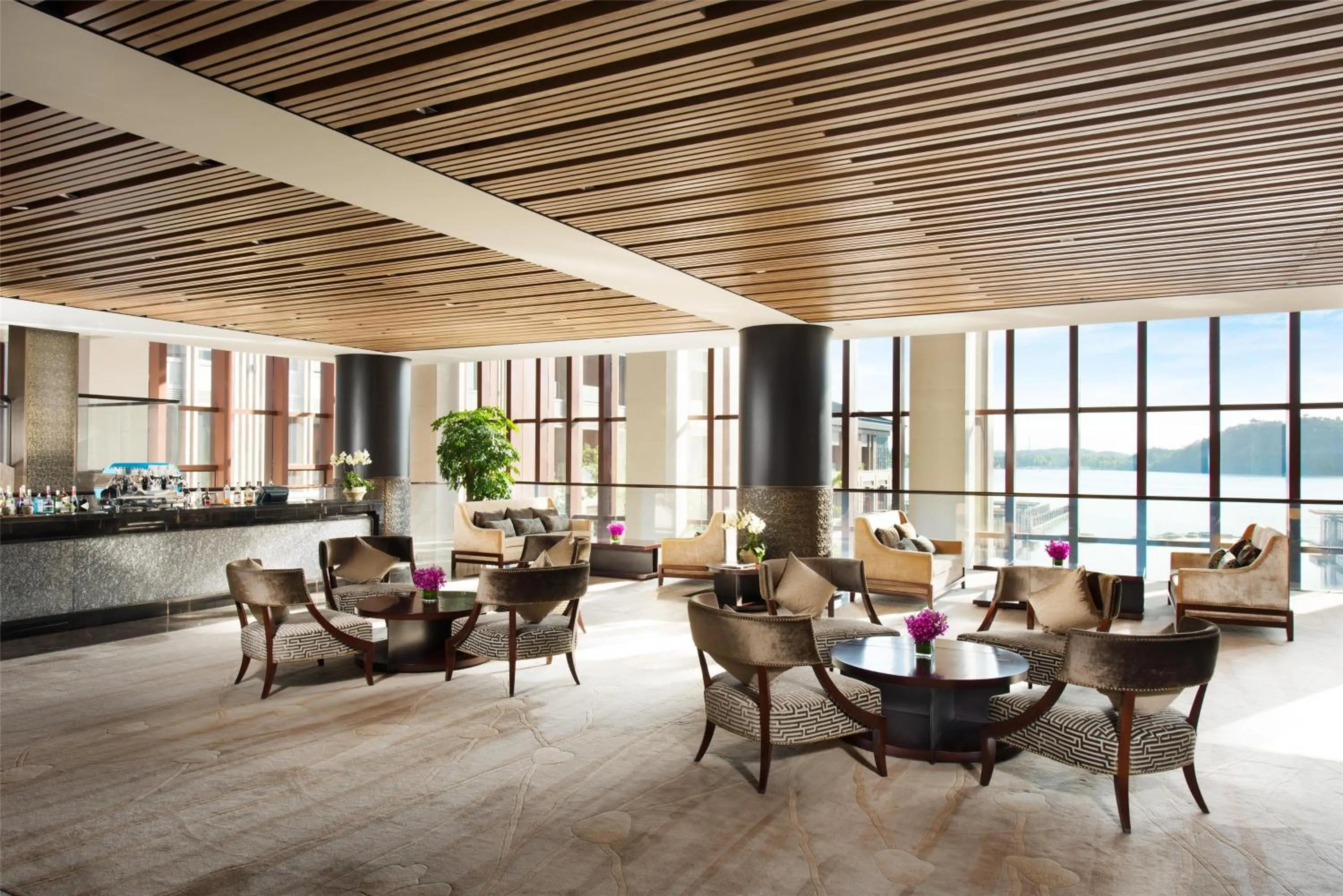 Restaurant/places to eat in Yanqi Hotel, Managed by Kempinski