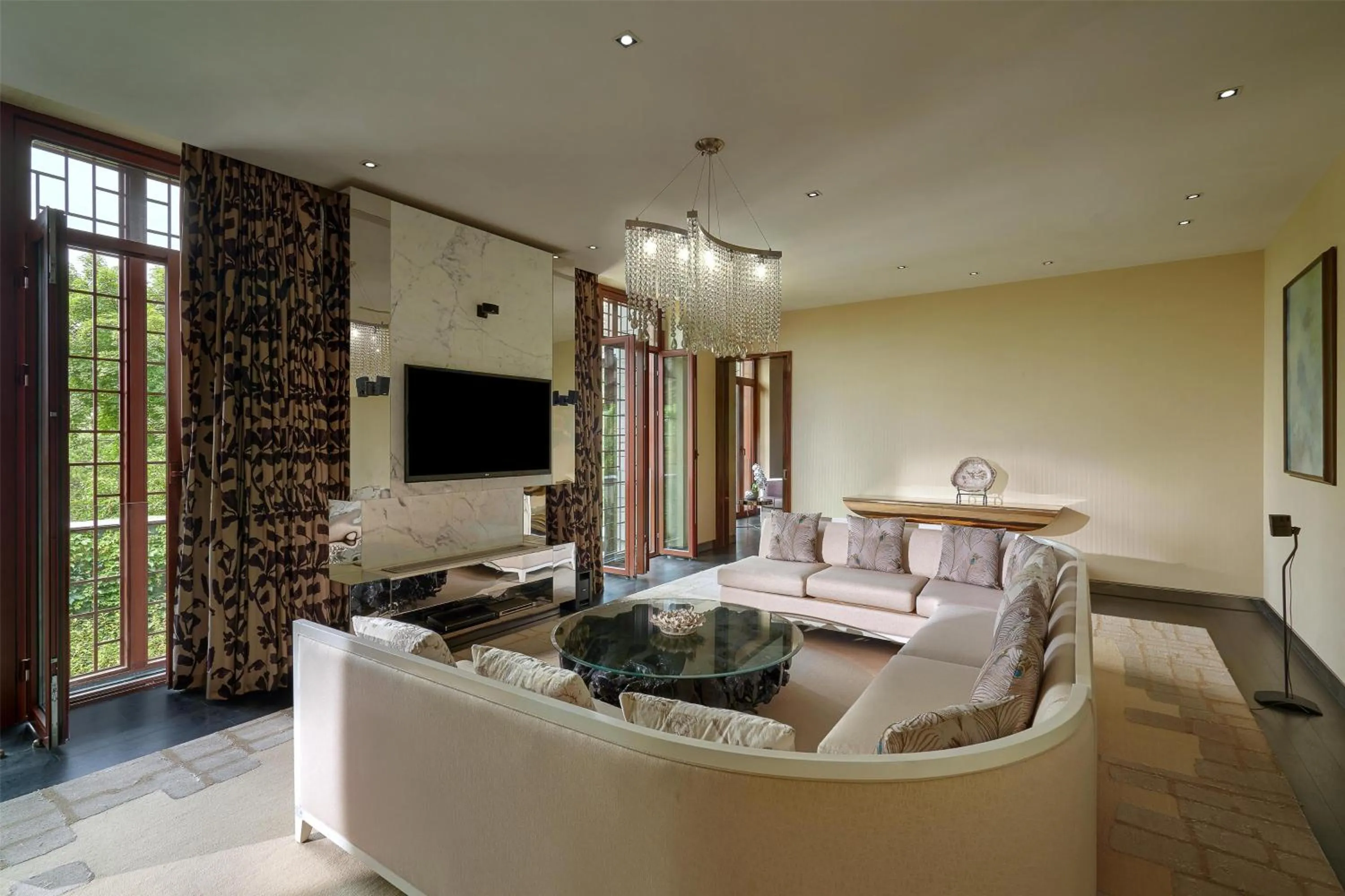 Living room in Yanqi Hotel, Managed by Kempinski