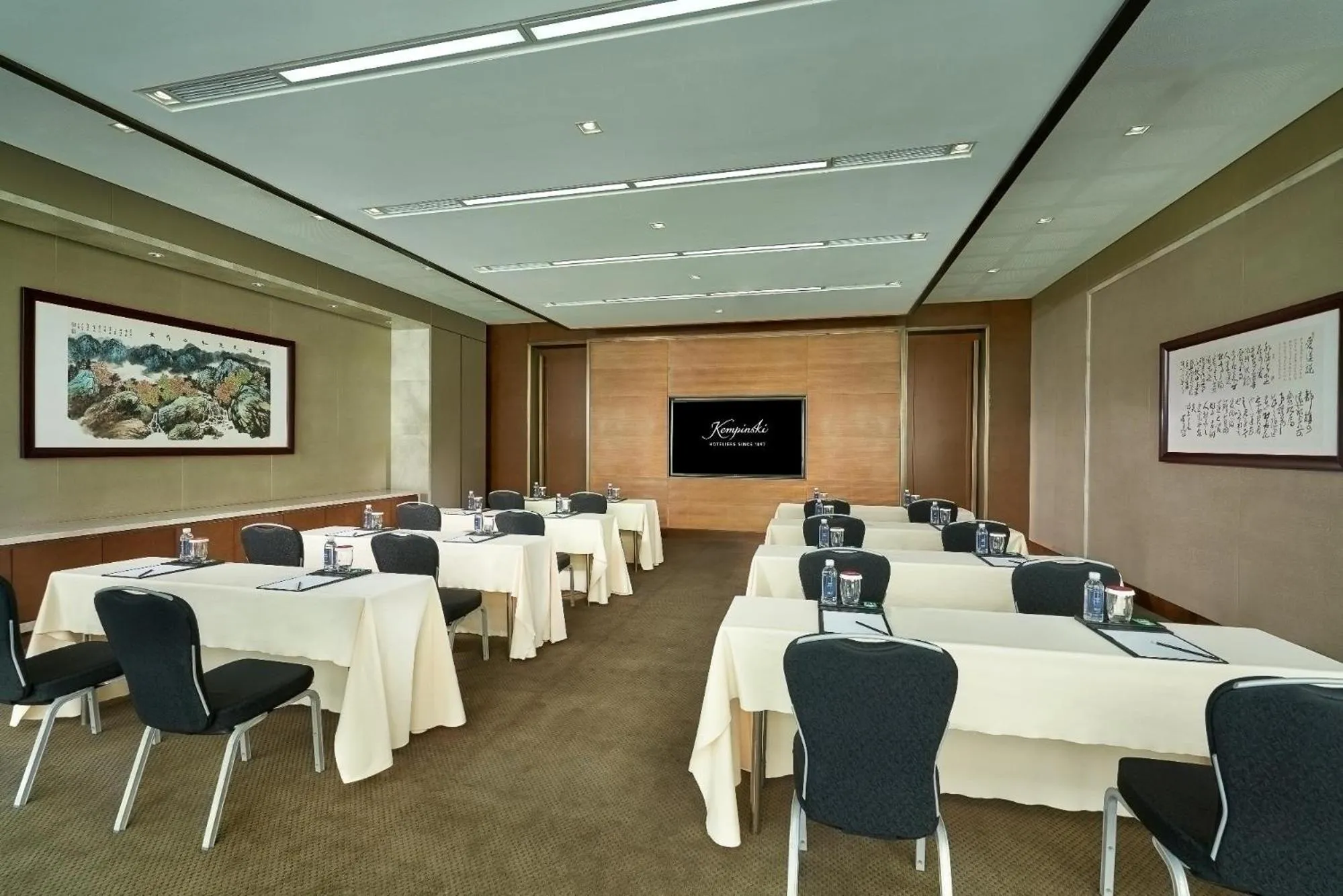 Meeting/conference room in Yanqi Hotel, Managed by Kempinski