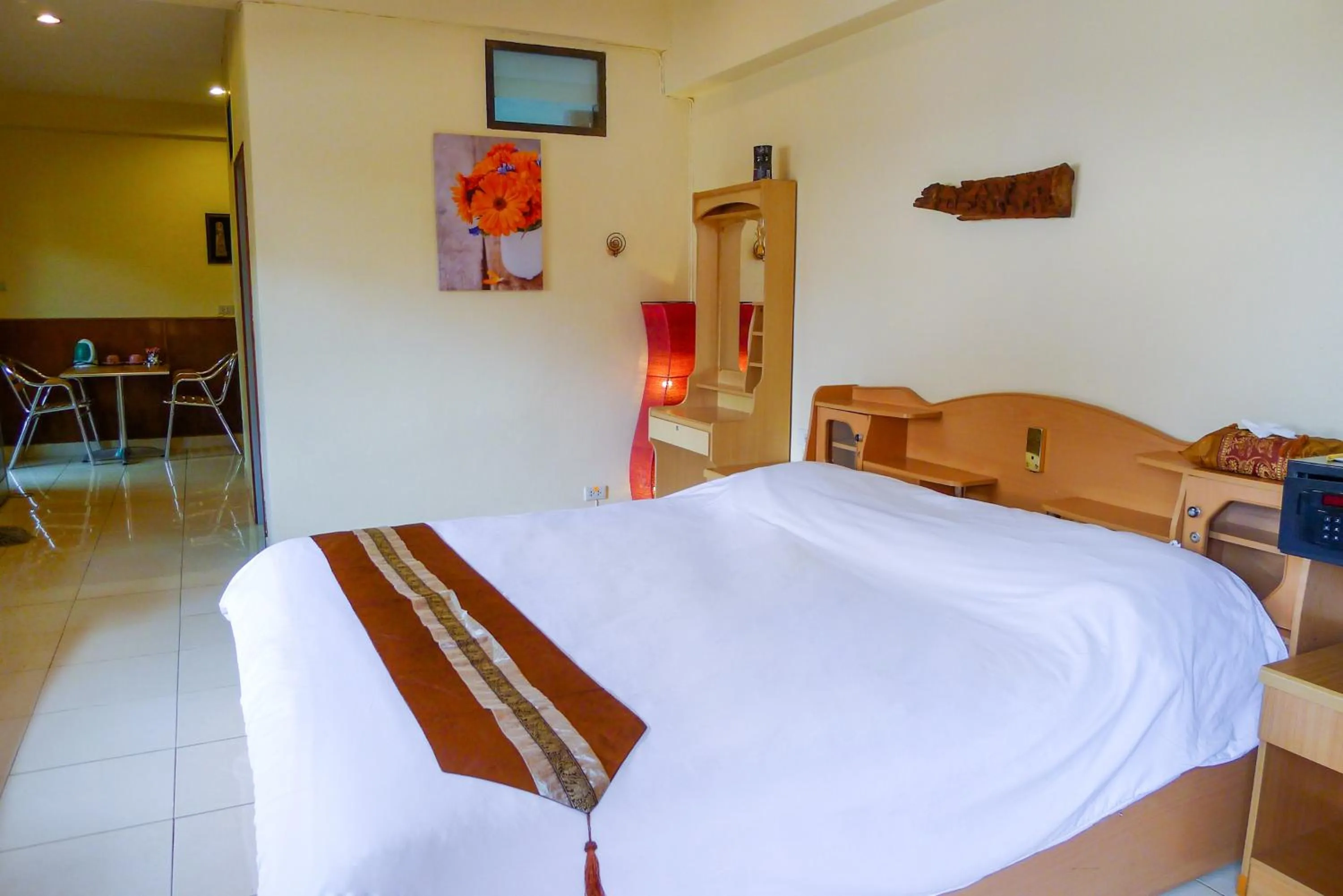 Bed in Metro Apartments