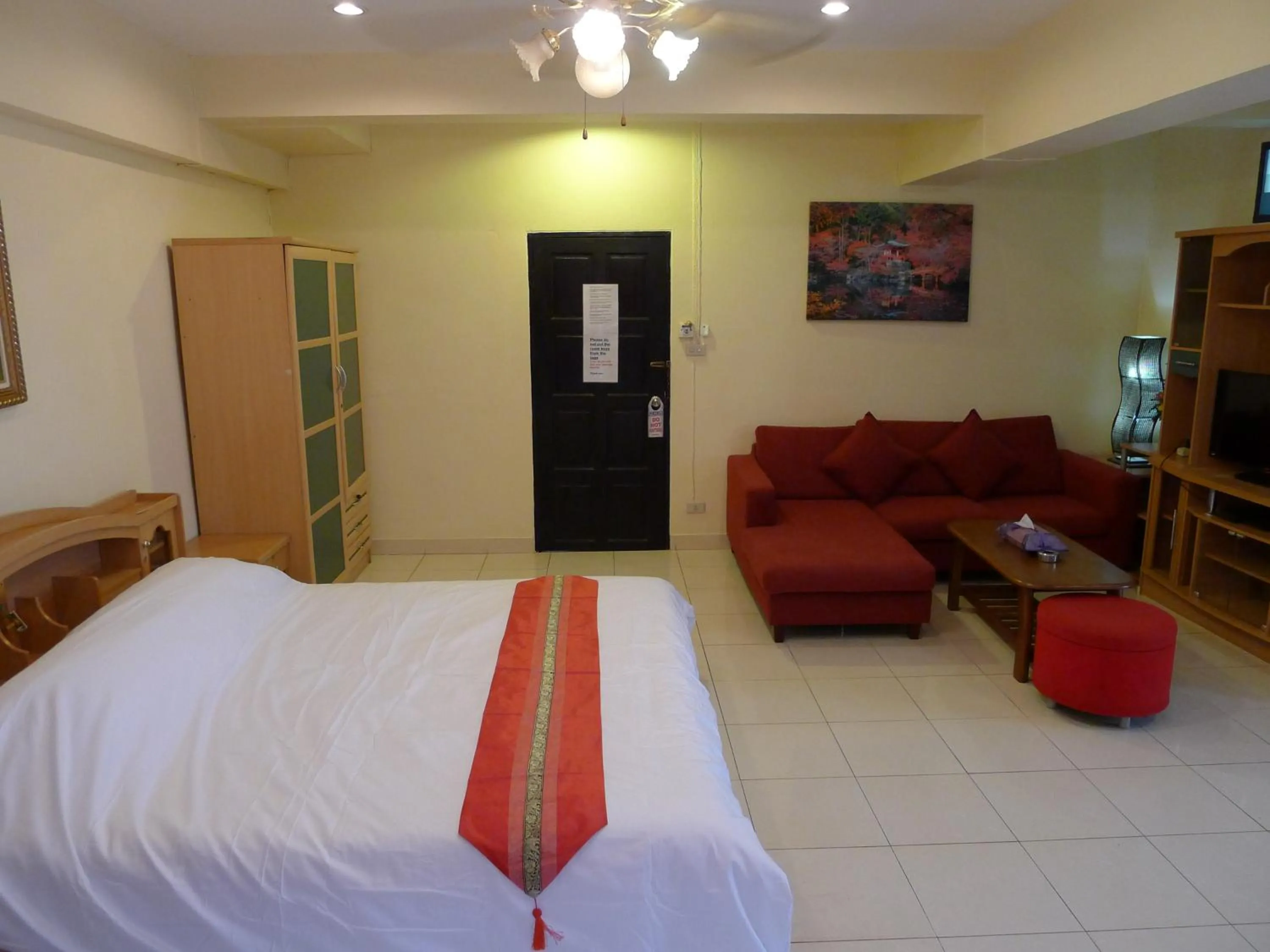 Decorative detail, Bed in Metro Apartments