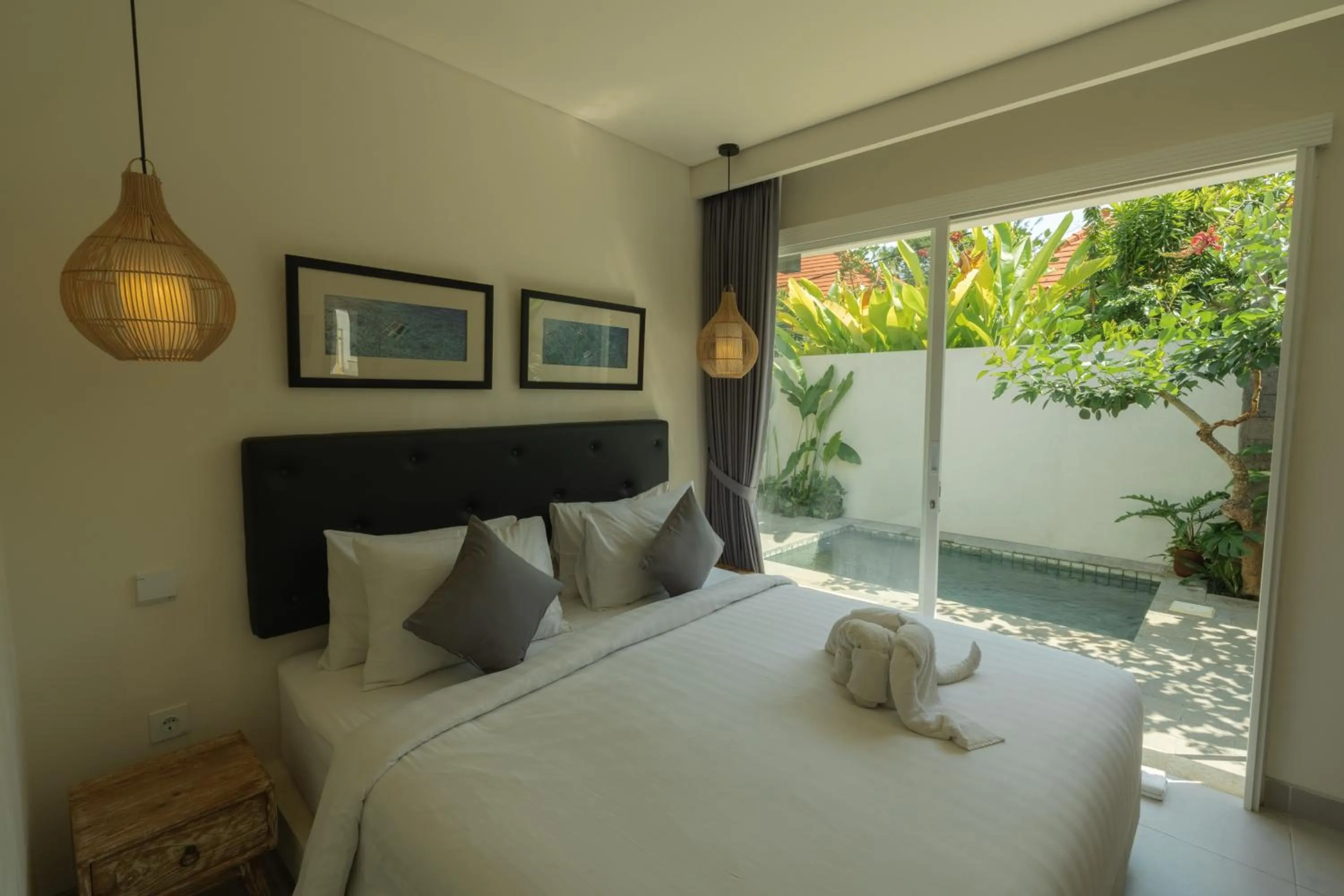 Bedroom, Bed in Odika Lovina Villas