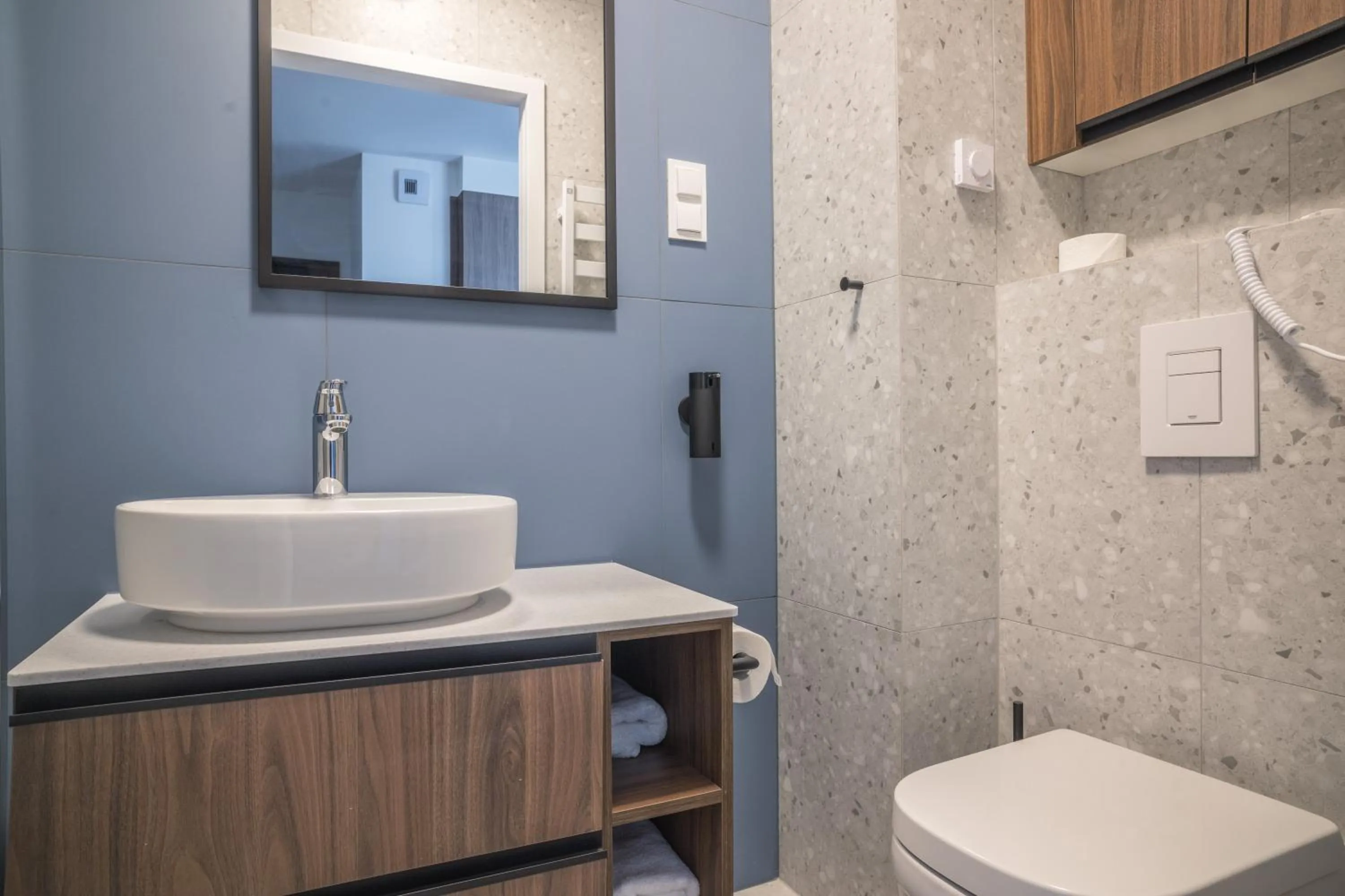 Shower in Noli Gdansk Wrzeszcz