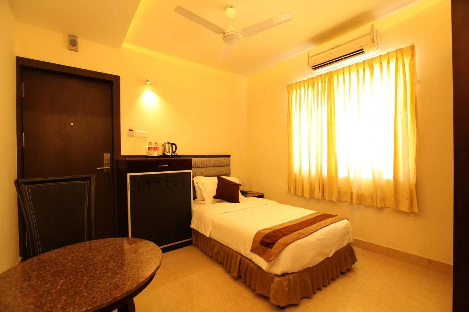 Bed in Hotel Southern Residency- near to SIPCOT