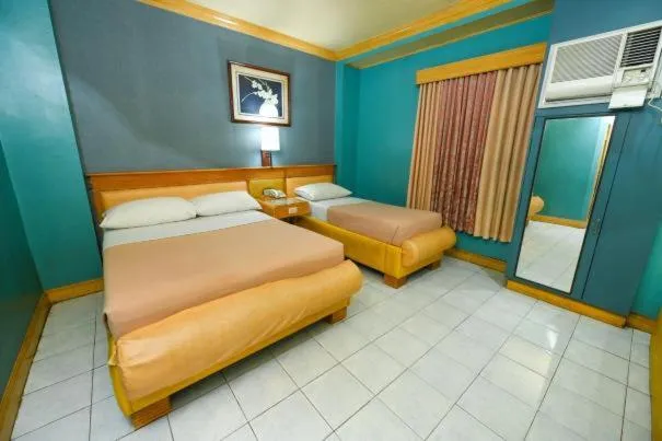 Bedroom, Bed in Nature's Pensionne House