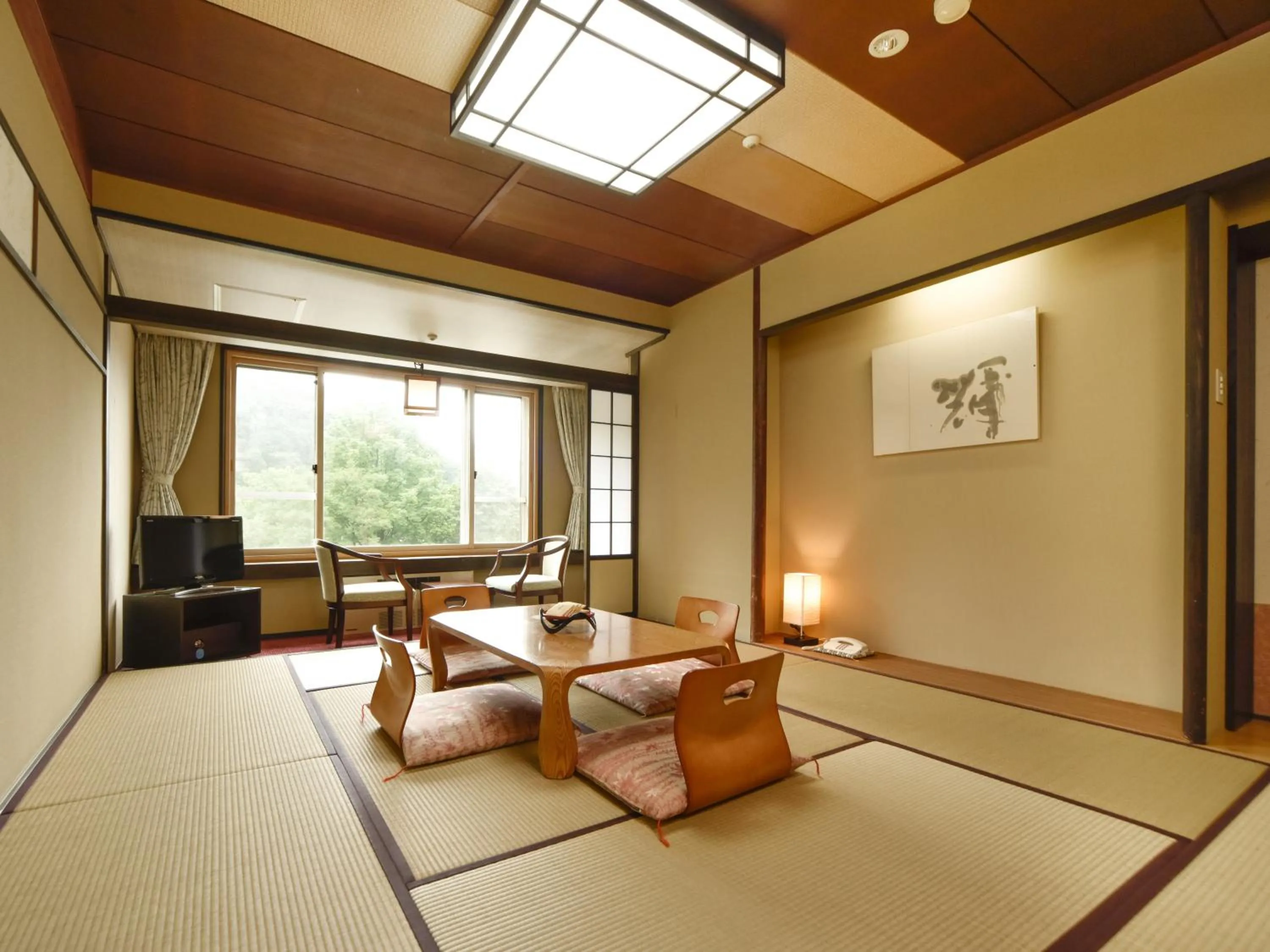 Photo of the whole room in jyozankei SHIKAnoYU