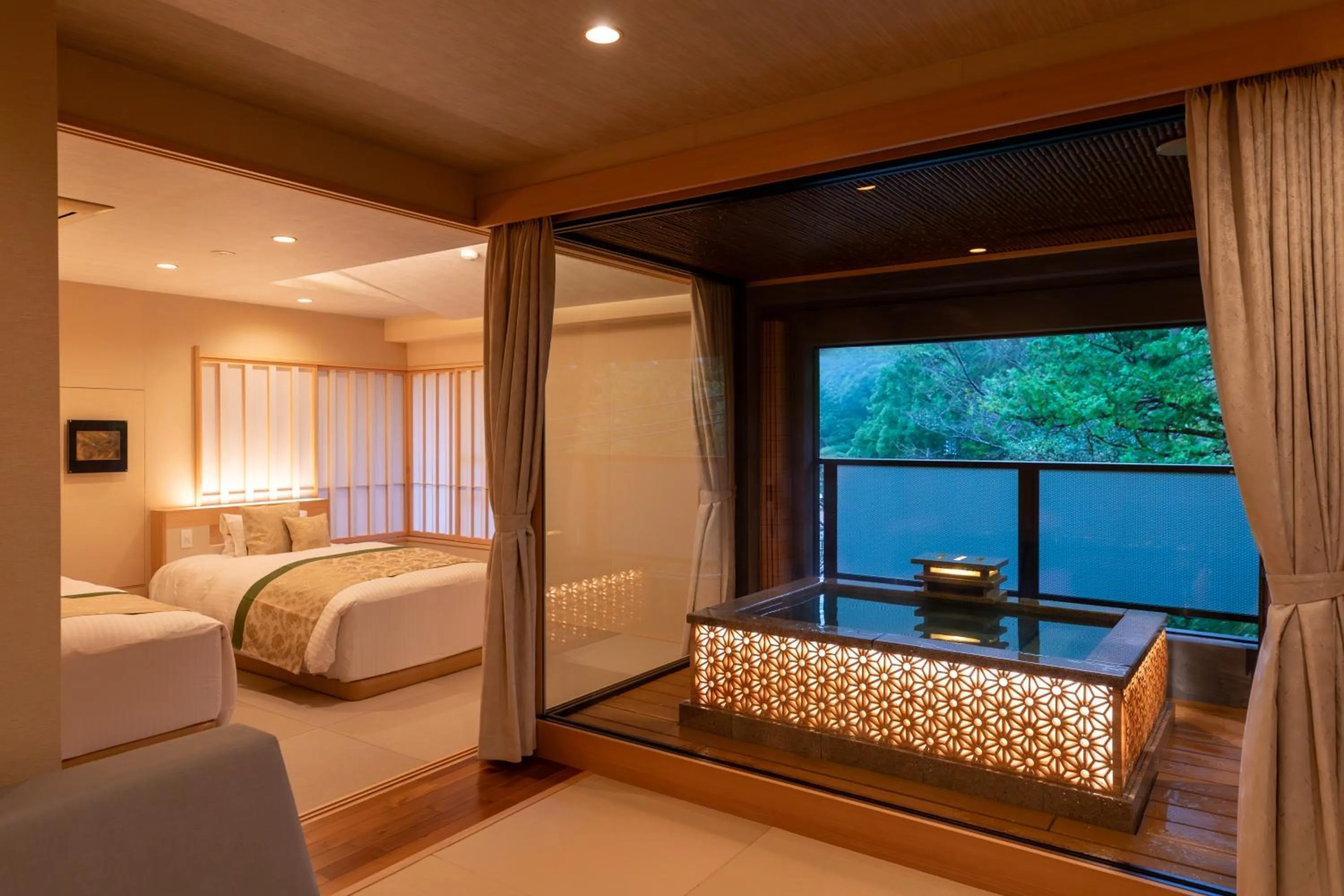 Bed in Hakone Kamon