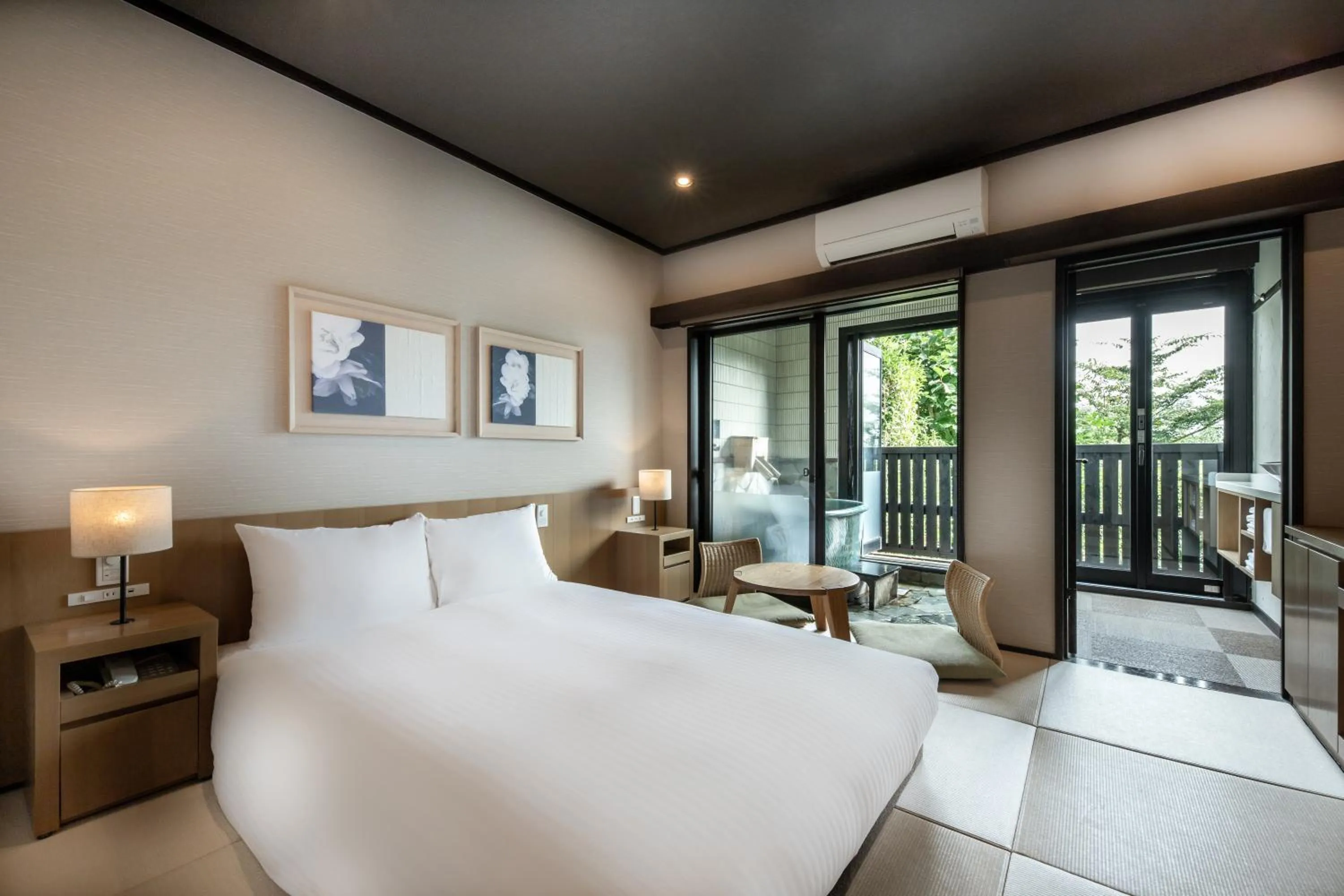 Photo of the whole room, Bed in Yufudake Ichibo no Yado Kirara