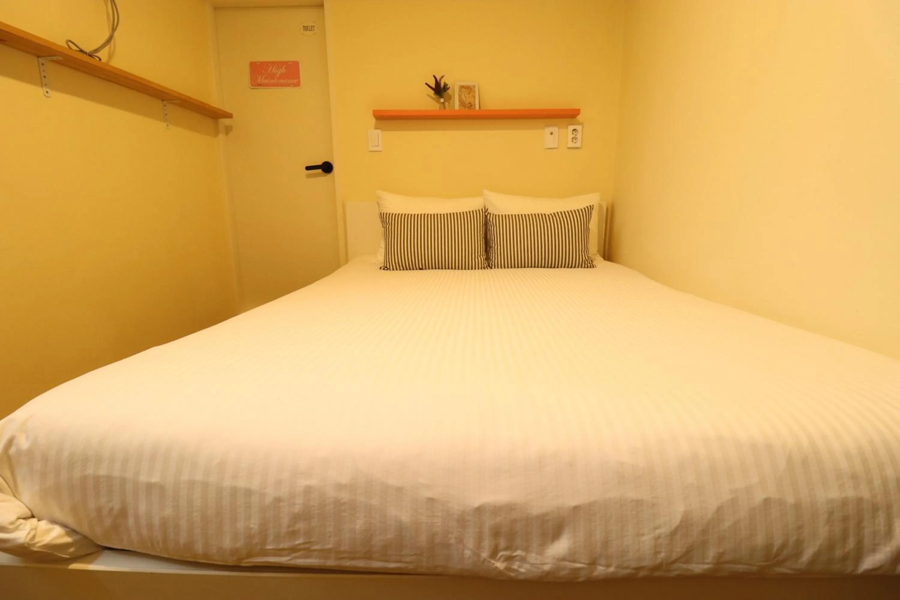 Photo of the whole room, Bed in Just4u Guesthouse