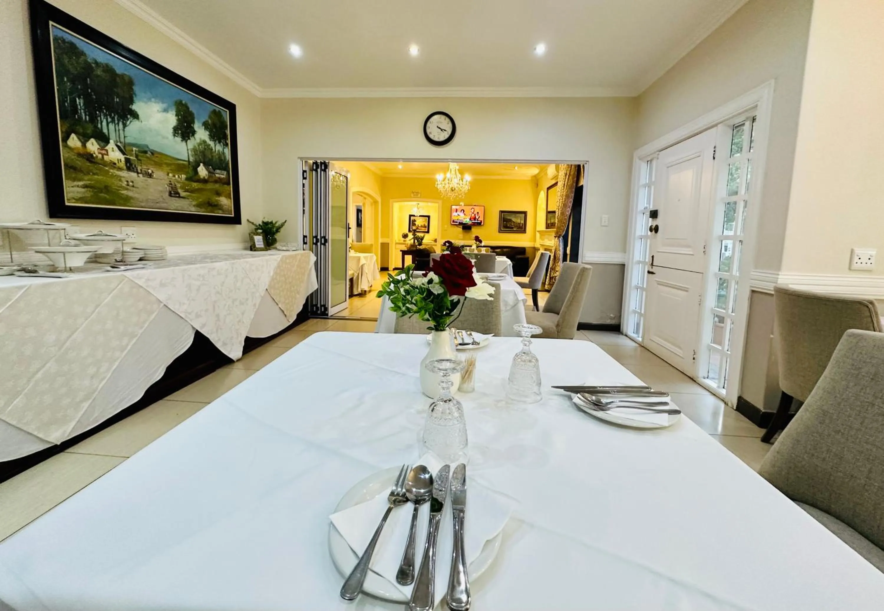 Dining area in Waterkloof Guest House