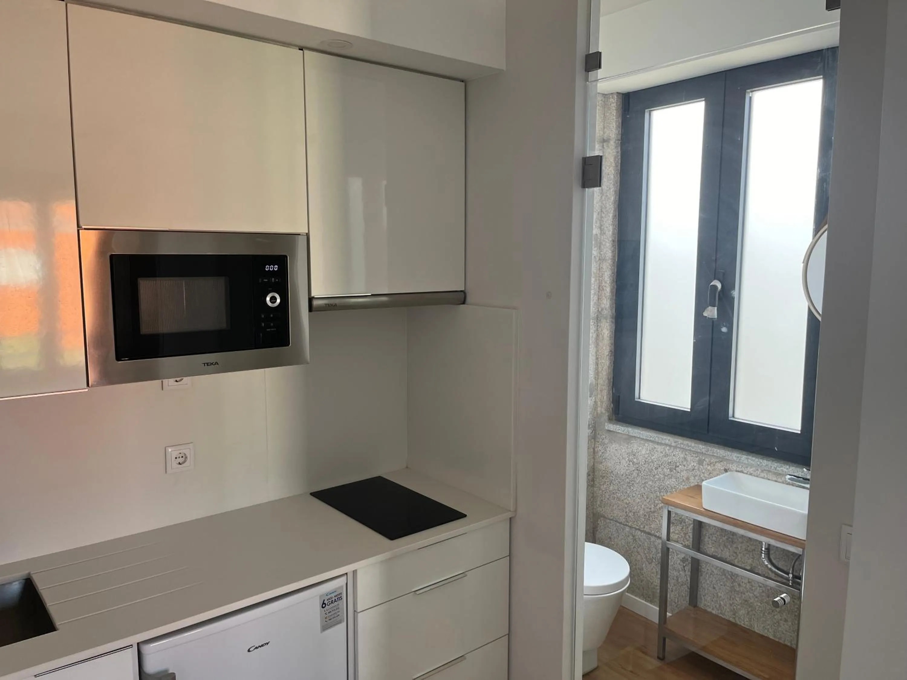 Kitchen or kitchenette in Ameixial Suites