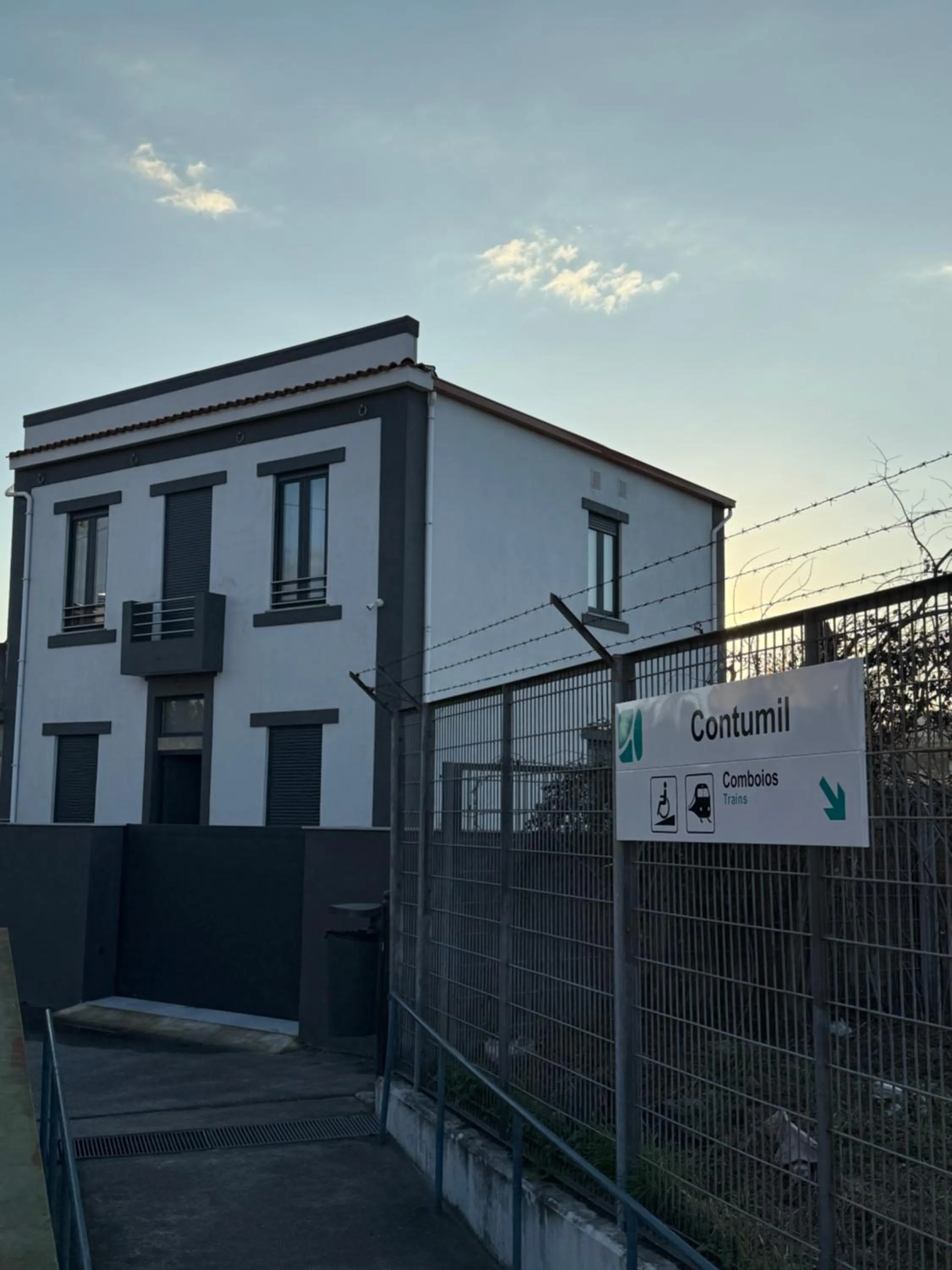 Property building in Ameixial Suites