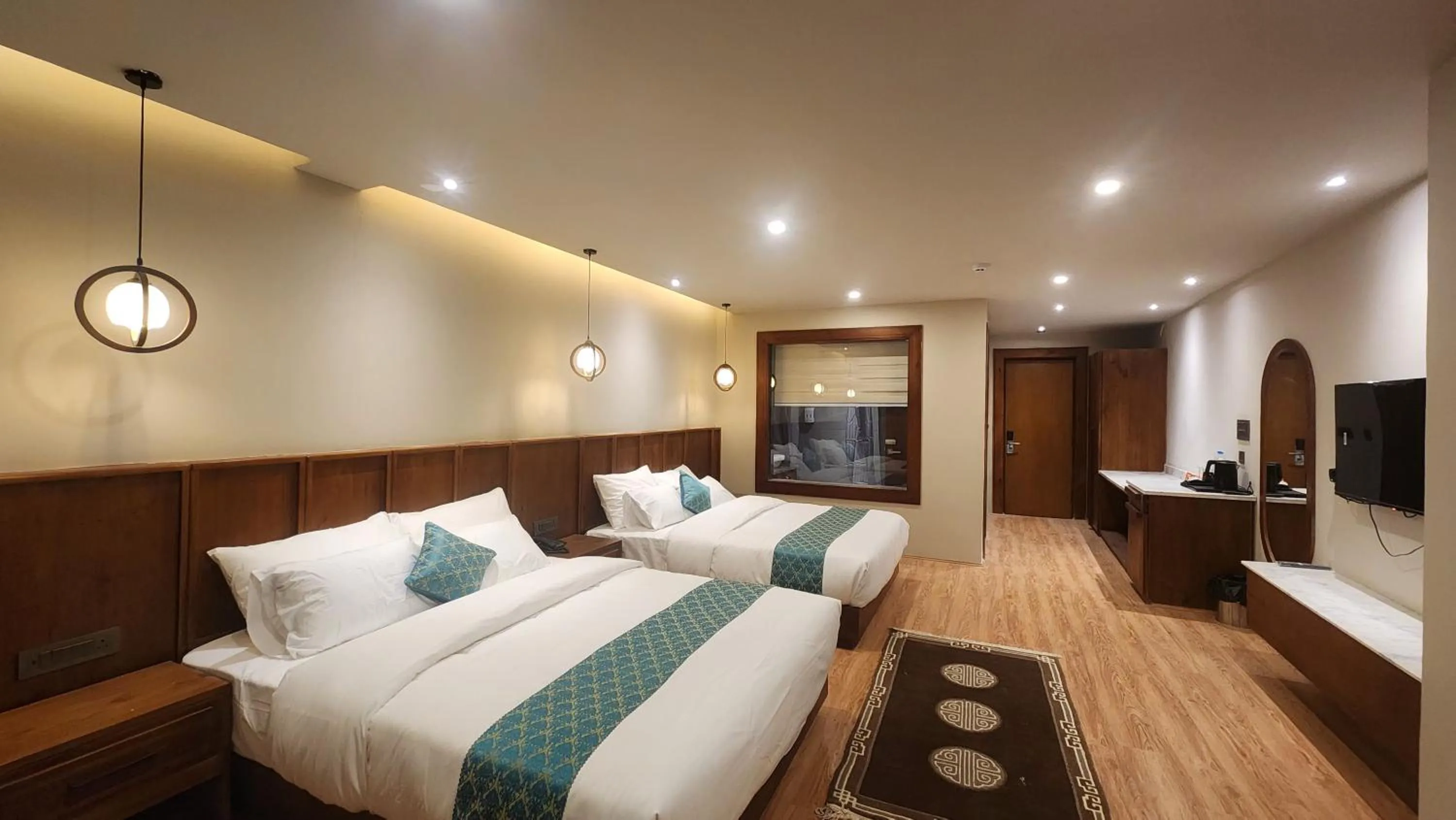 Communal lounge/ TV room in Hotel Ladakh Heights