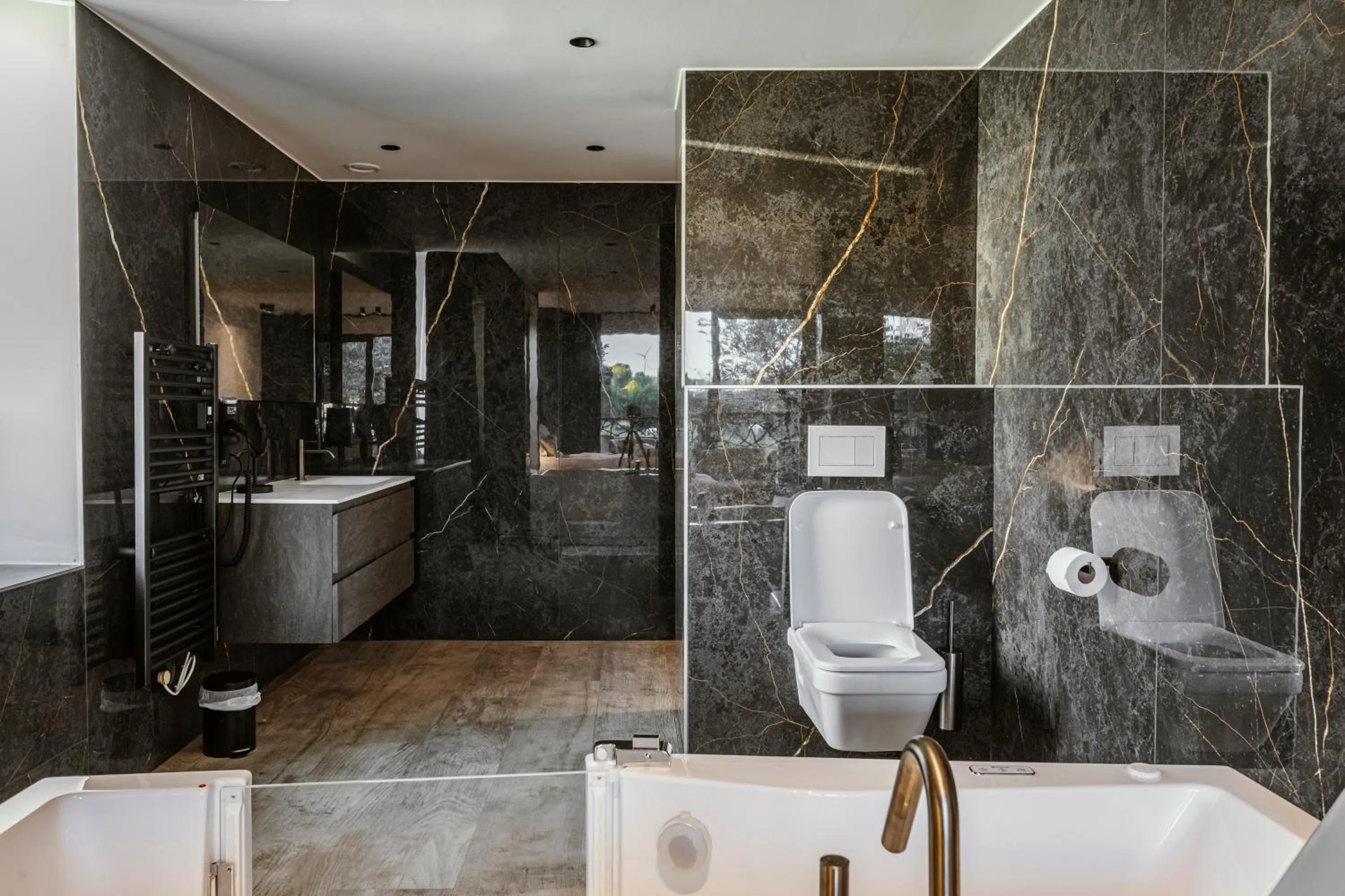 Hot Tub in CC Nomie Hôtel Restaurant