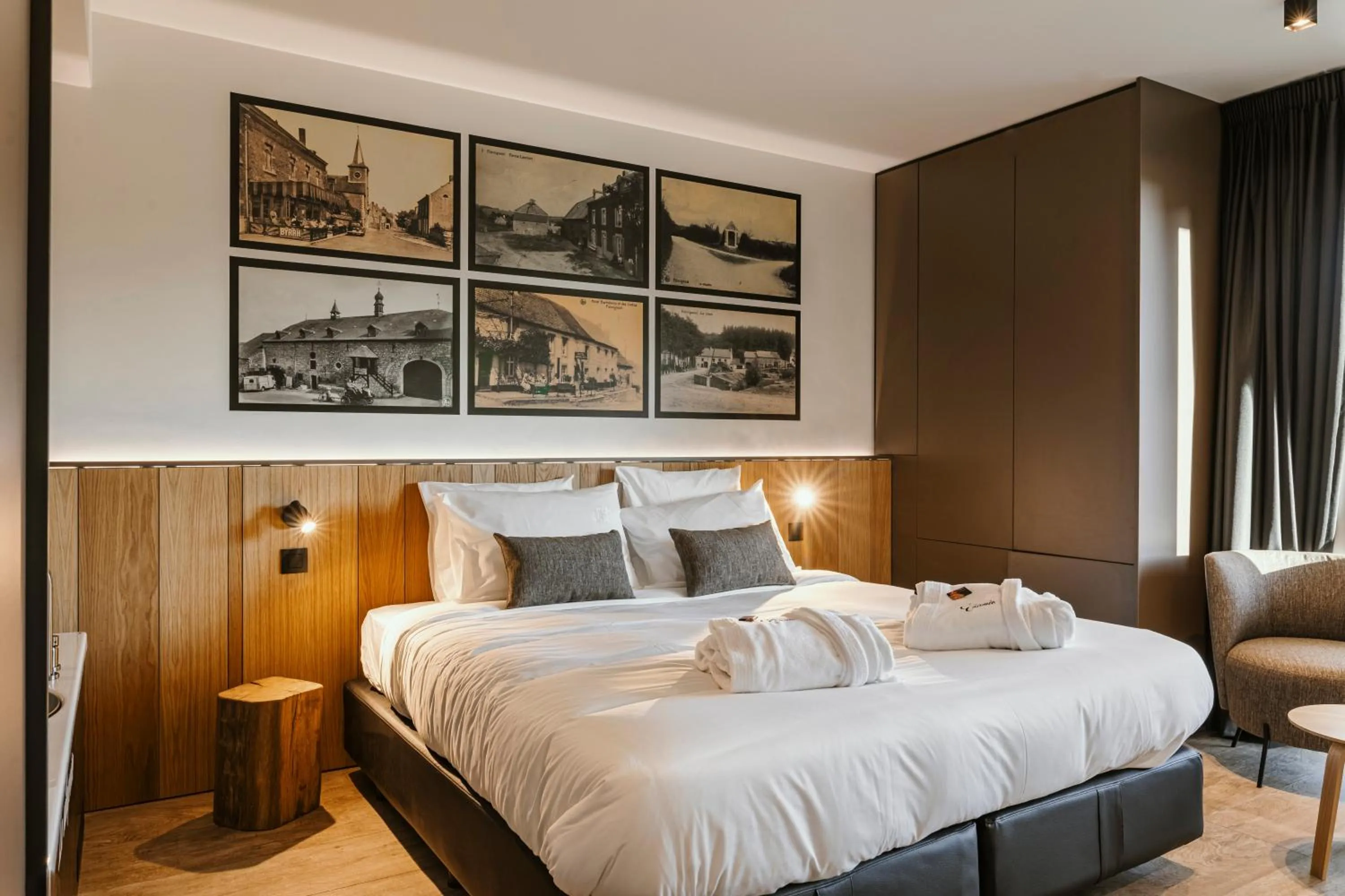 Bed in CC Nomie Hôtel Restaurant