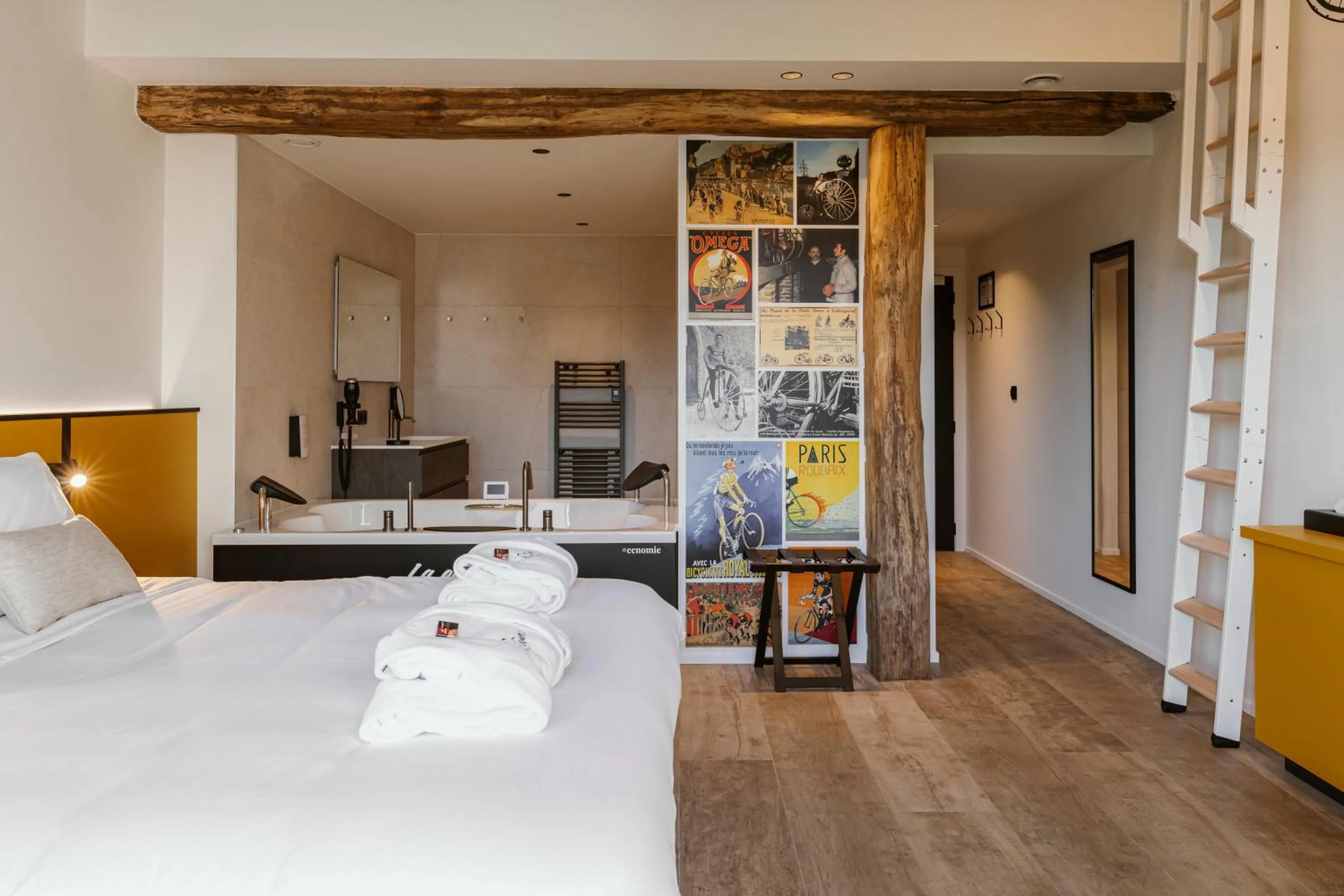 Photo of the whole room, Bed in CC Nomie Hôtel Restaurant