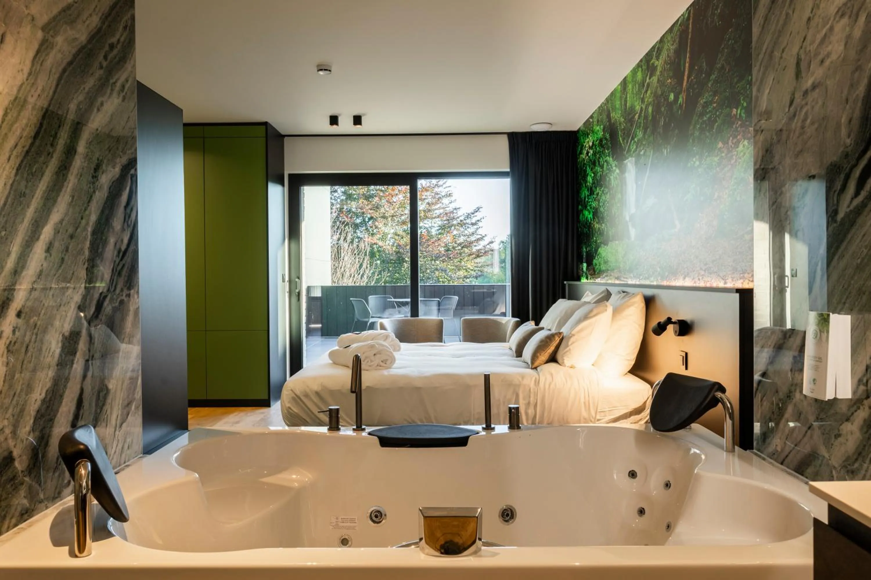 Bedroom, Bed in CC Nomie Hôtel Restaurant