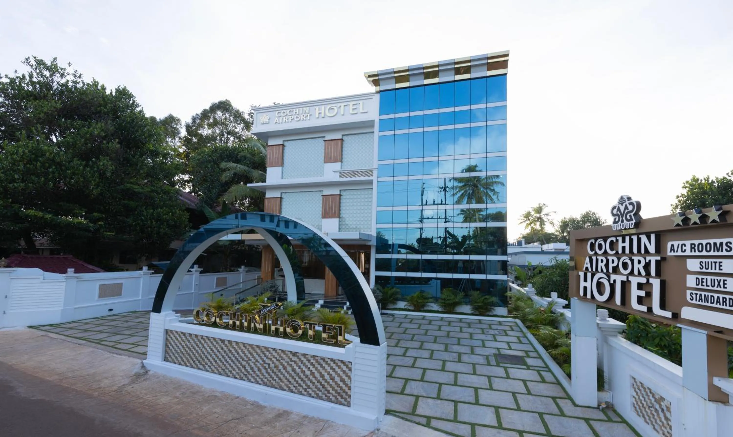 Lobby or reception in Treebo Premium Cochin Airport, 5 min From Cochin Airport