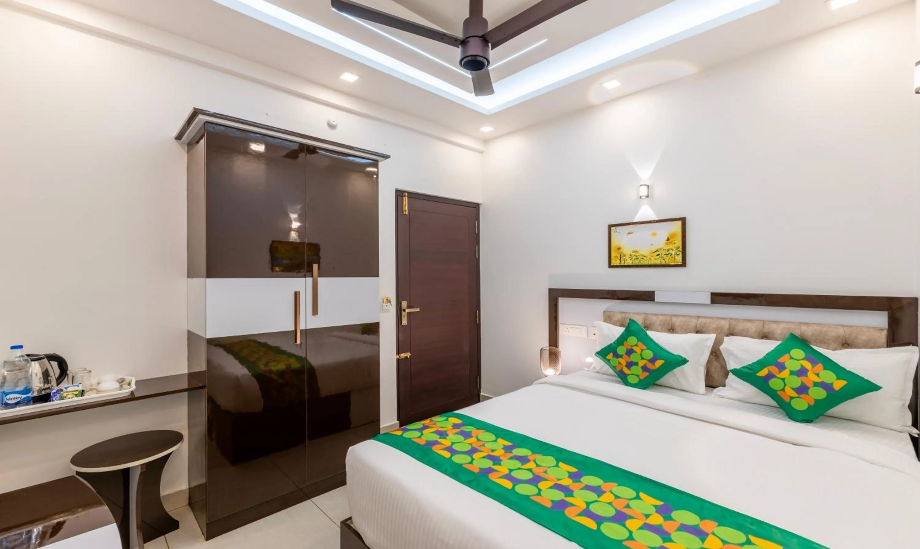 Bedroom, Bed in Treebo Premium Cochin Airport, 5 min From Cochin Airport