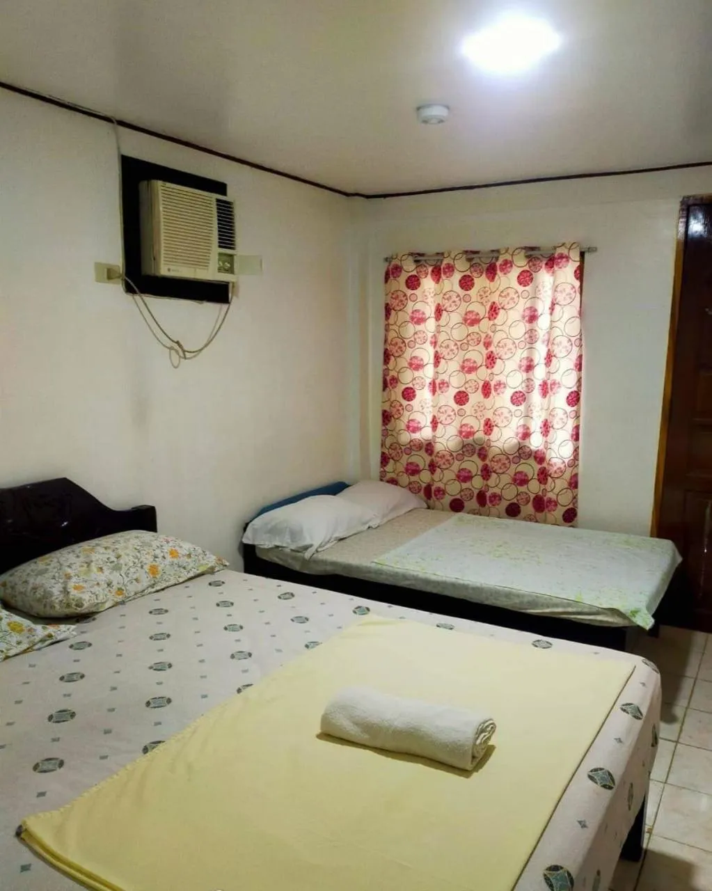 Bedroom, Bed in Moreno's Place