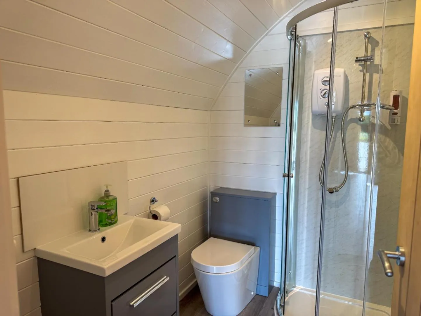 Bathroom in The Firs Country Park