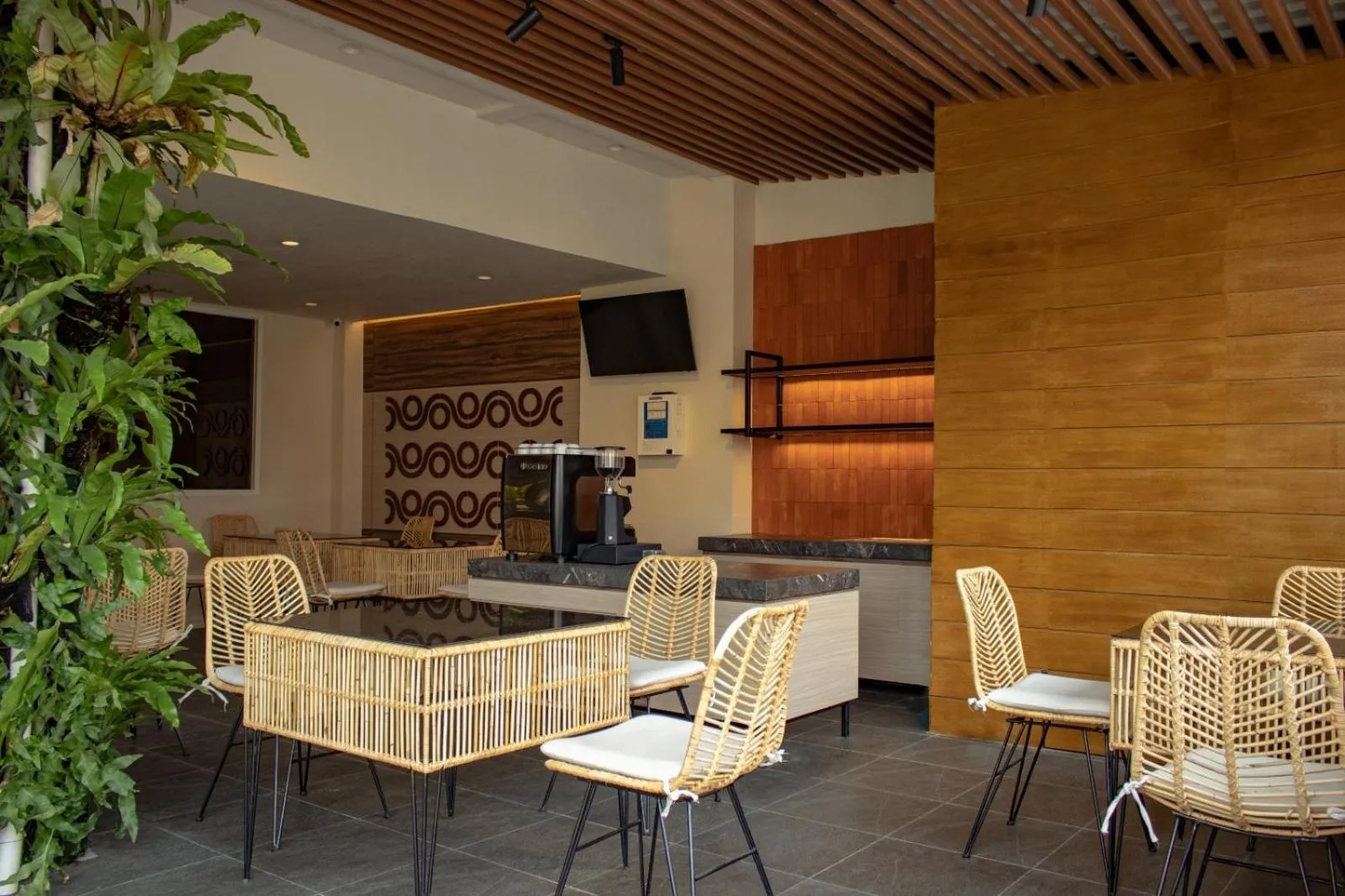 Lunara Home Living by Daphna Management