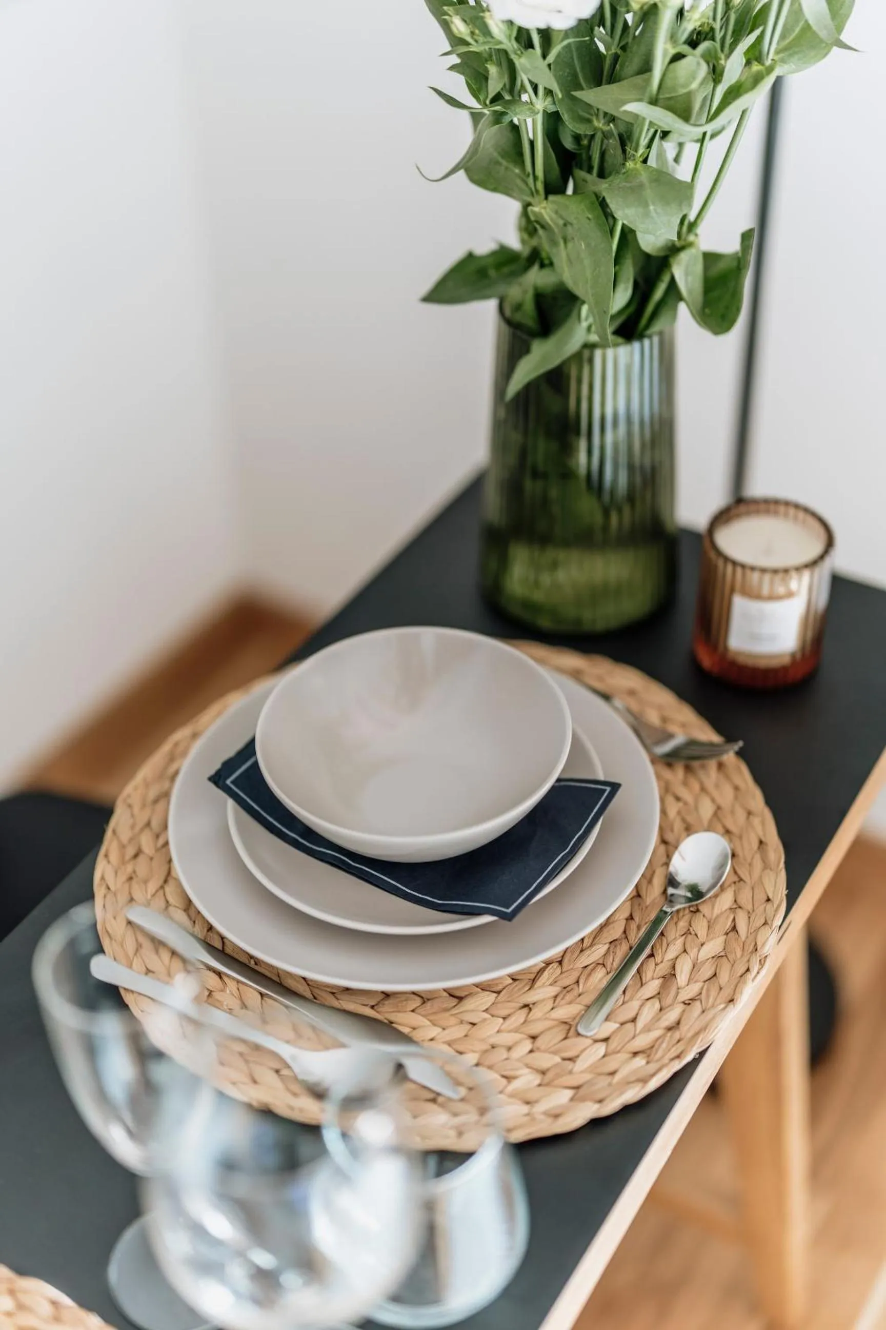 Dining area in White Hills - LoftAffair Spa Collection