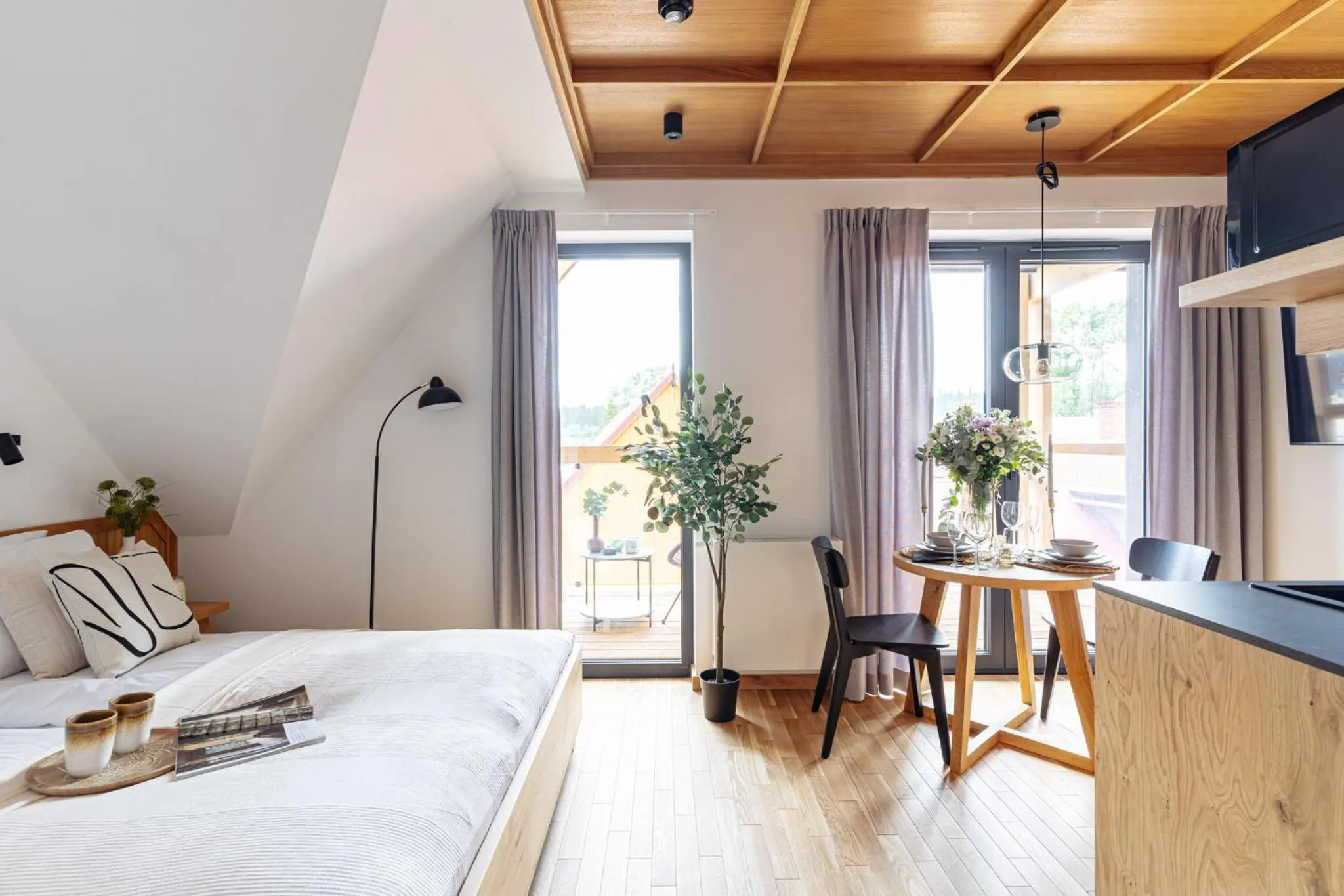 Bed in White Hills - LoftAffair Spa Collection