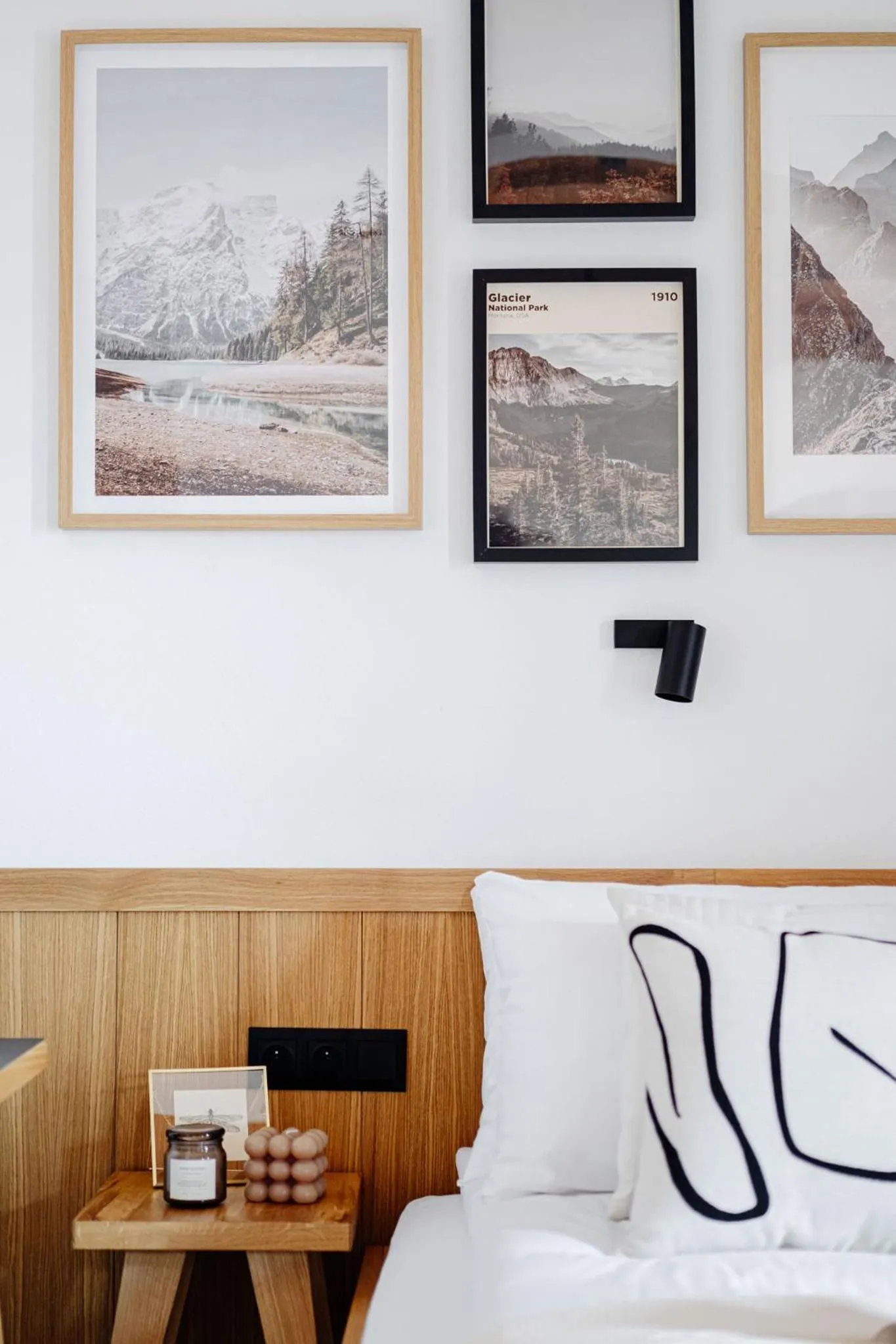 Decorative detail, Bed in White Hills - LoftAffair Spa Collection