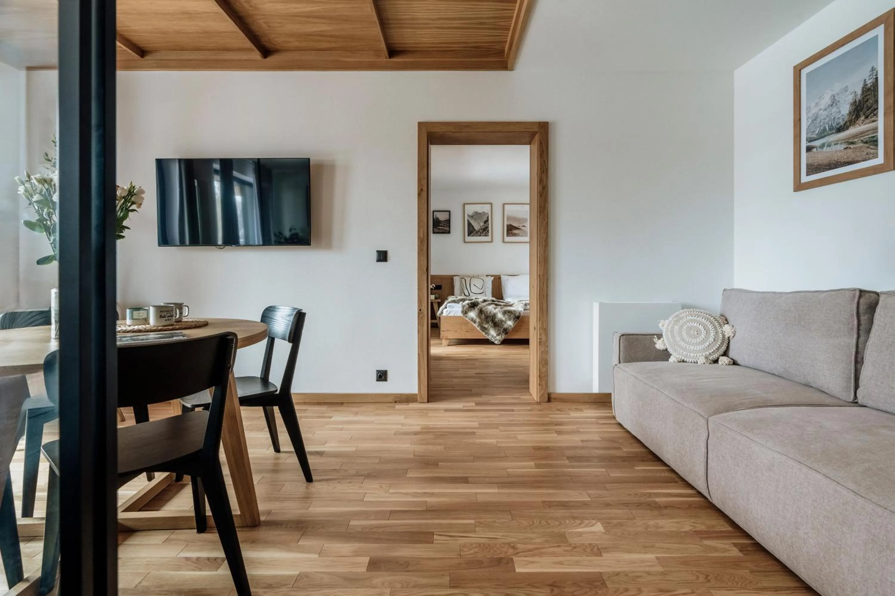 Living room in White Hills - LoftAffair Spa Collection