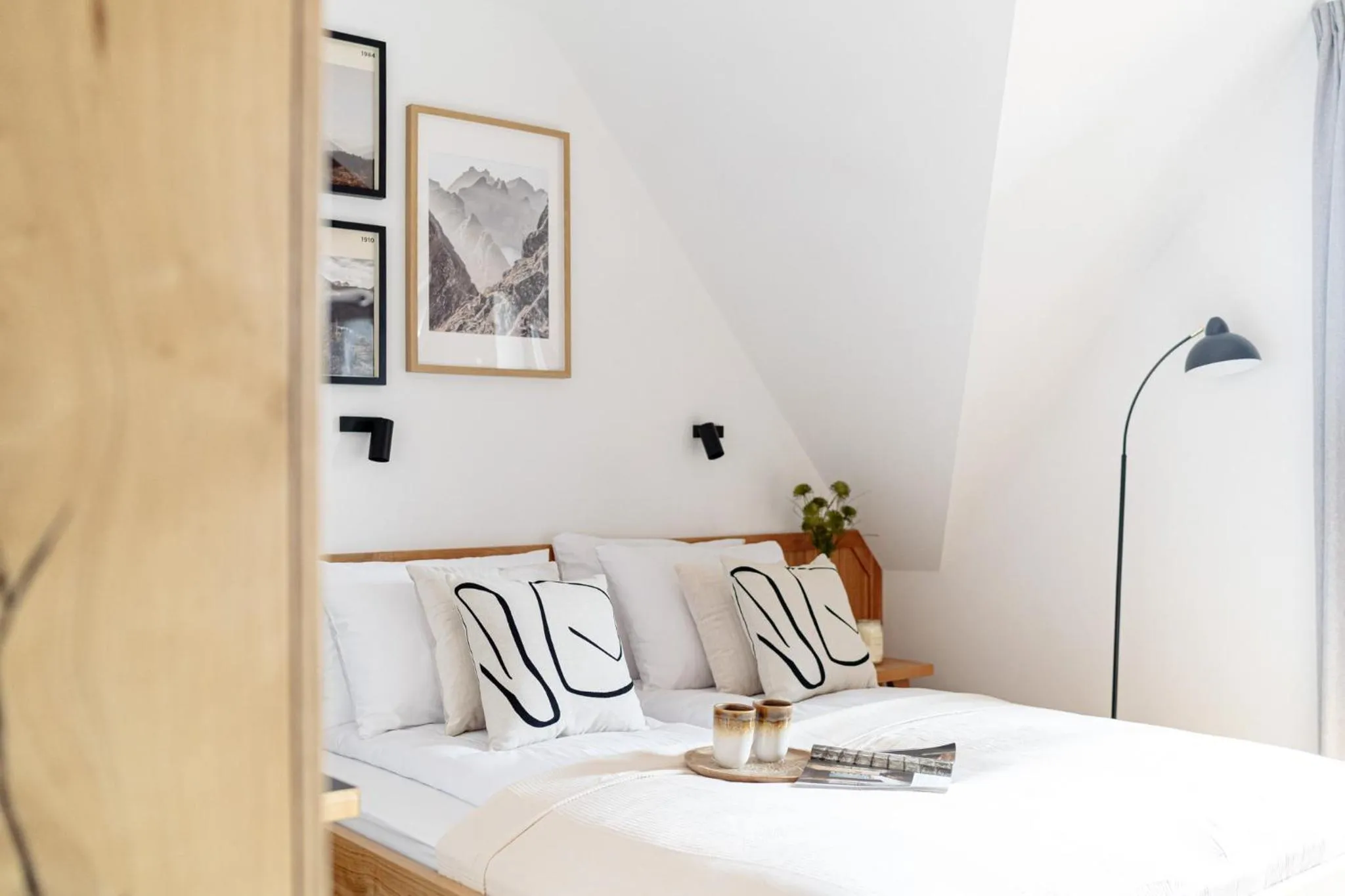 Bed in White Hills - LoftAffair Spa Collection