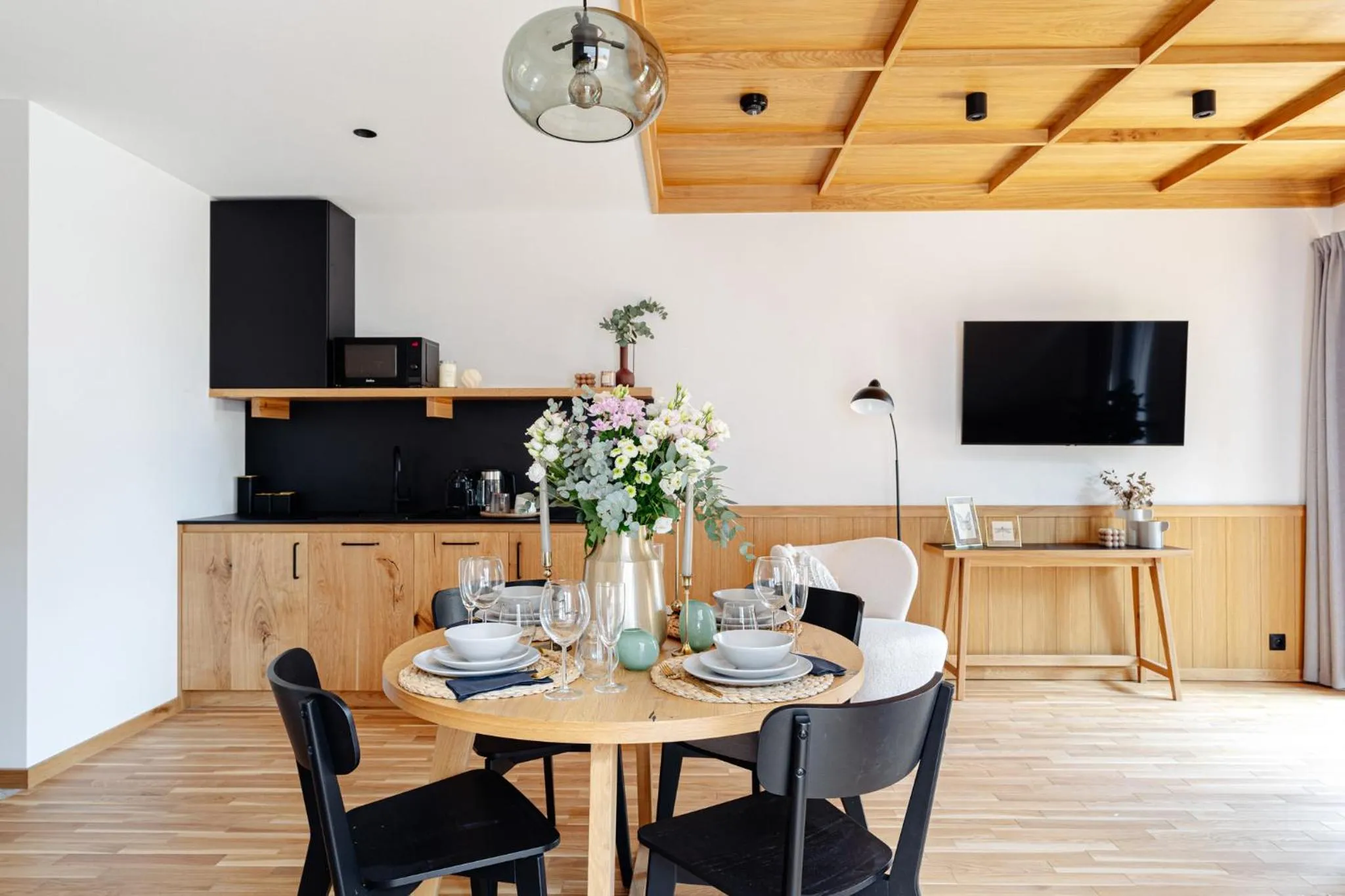 TV and multimedia in White Hills - LoftAffair Spa Collection