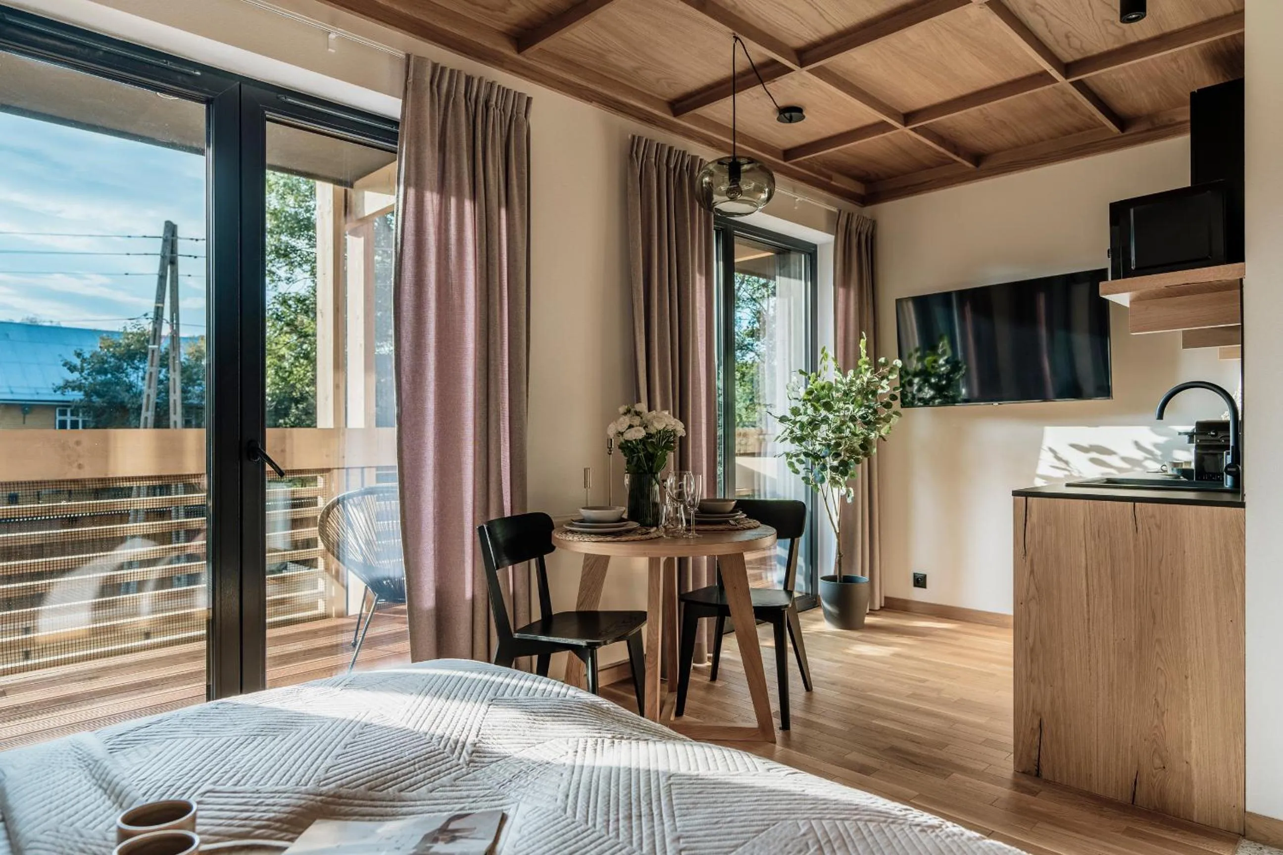 Bed in White Hills - LoftAffair Spa Collection