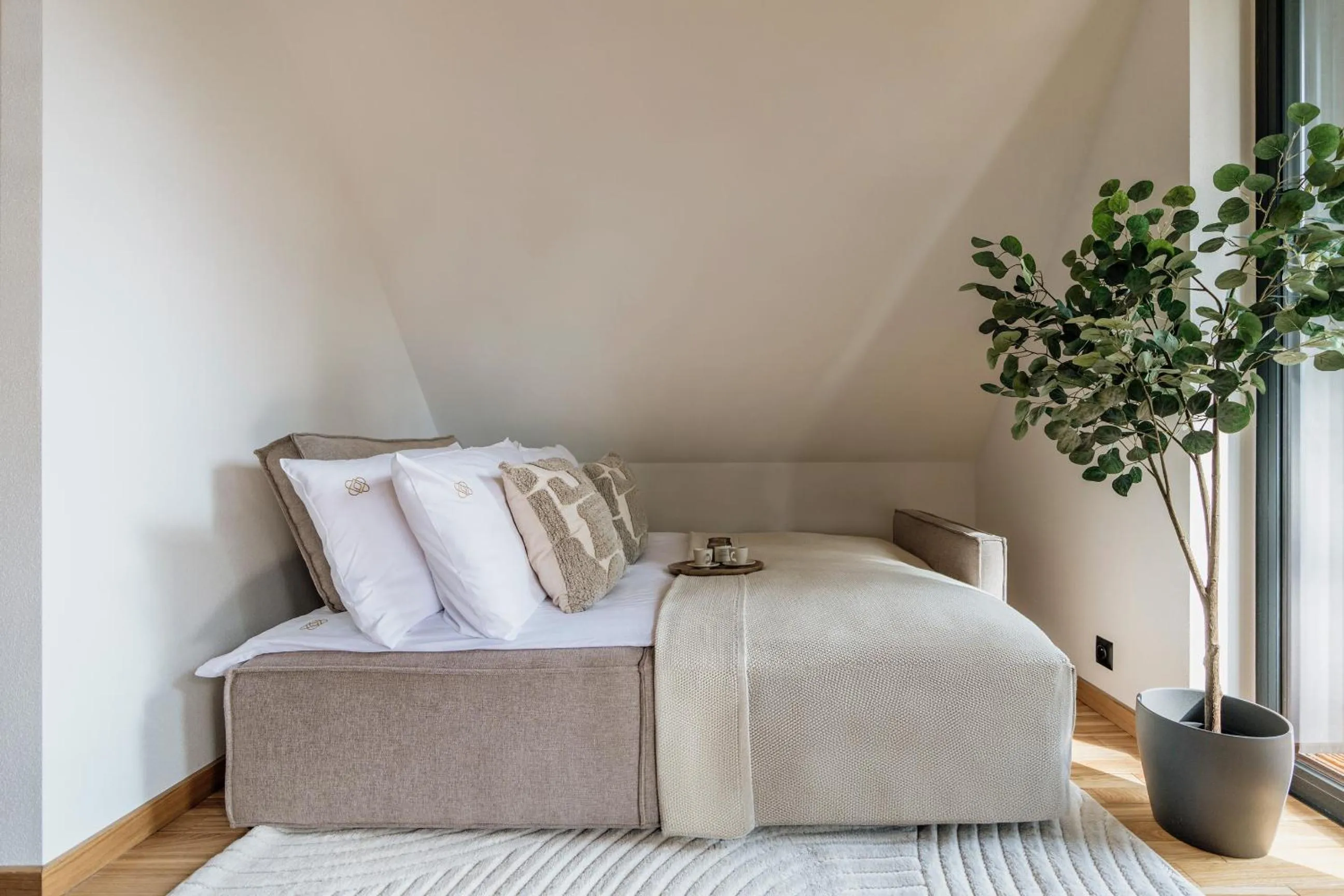 Bed in White Hills - LoftAffair Spa Collection