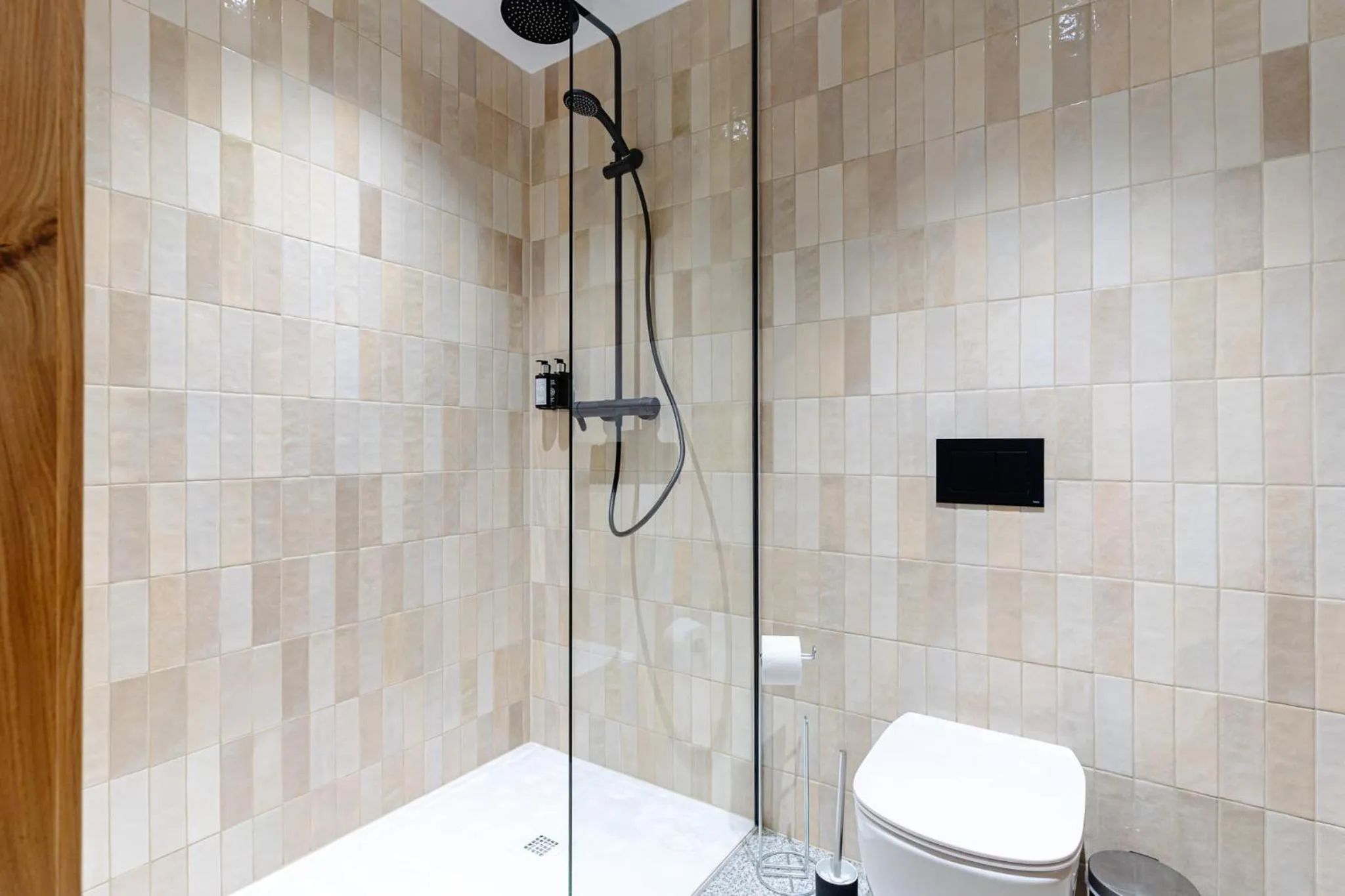 Shower in White Hills - LoftAffair Spa Collection