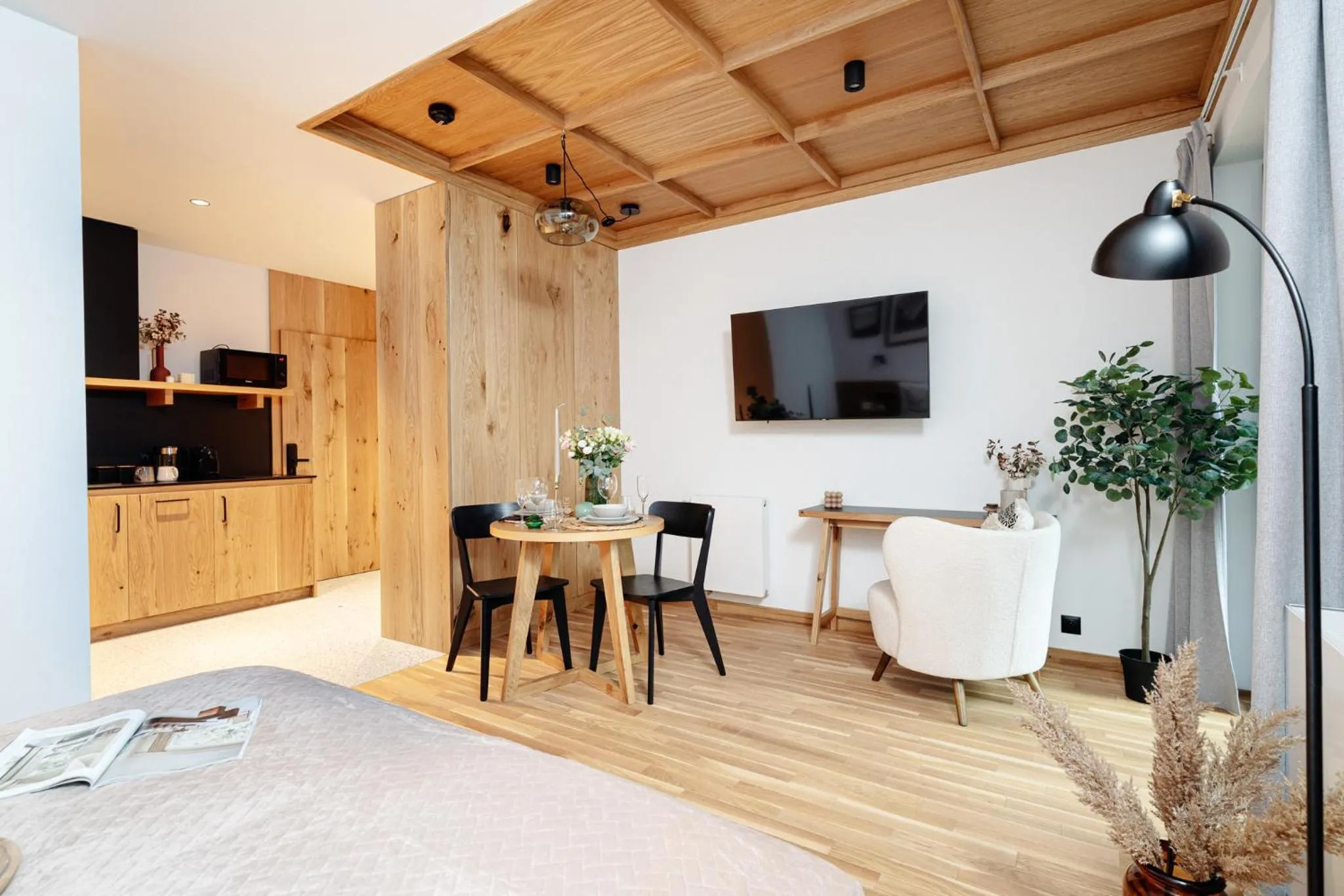 Bed in White Hills - LoftAffair Spa Collection