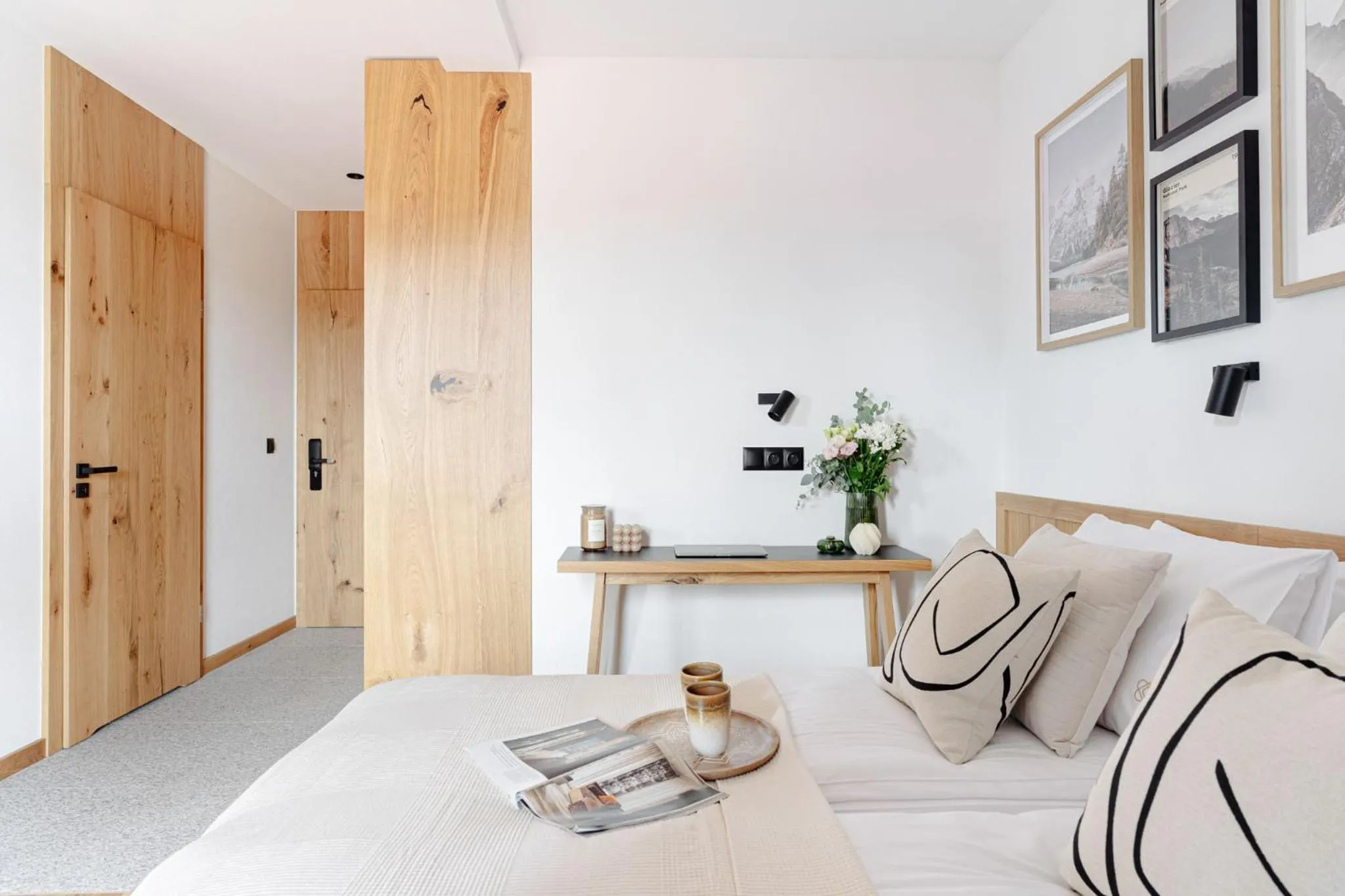 Bed in White Hills - LoftAffair Spa Collection