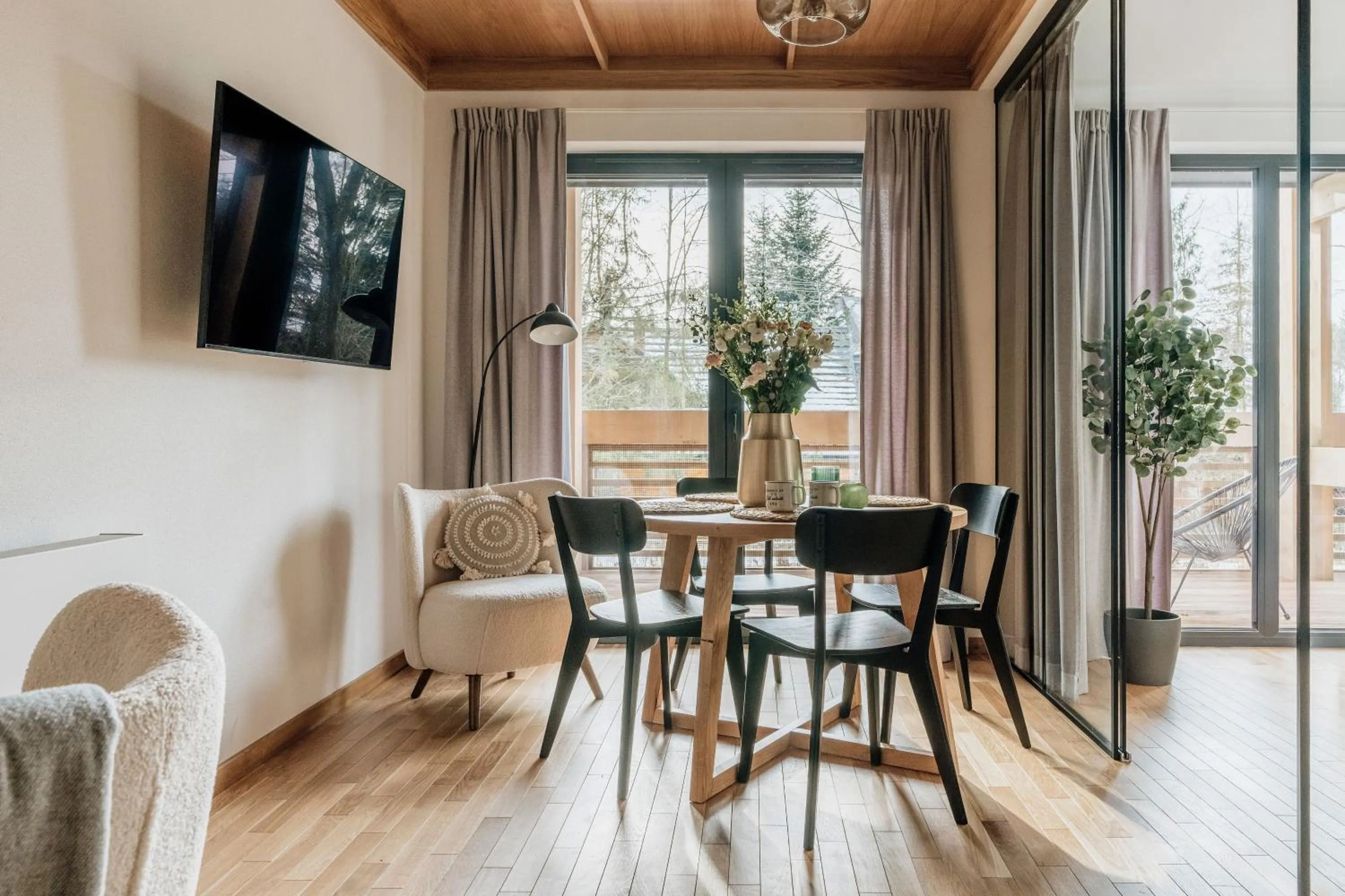 TV and multimedia in White Hills - LoftAffair Spa Collection