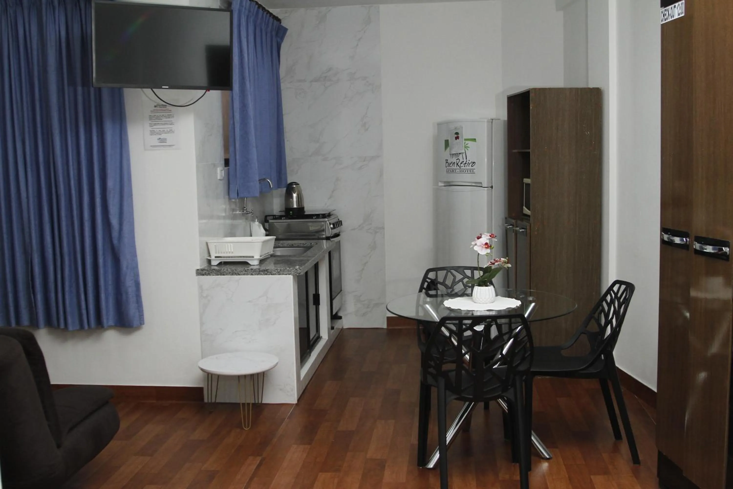 kitchen in Buen Retiro Apart Hotel