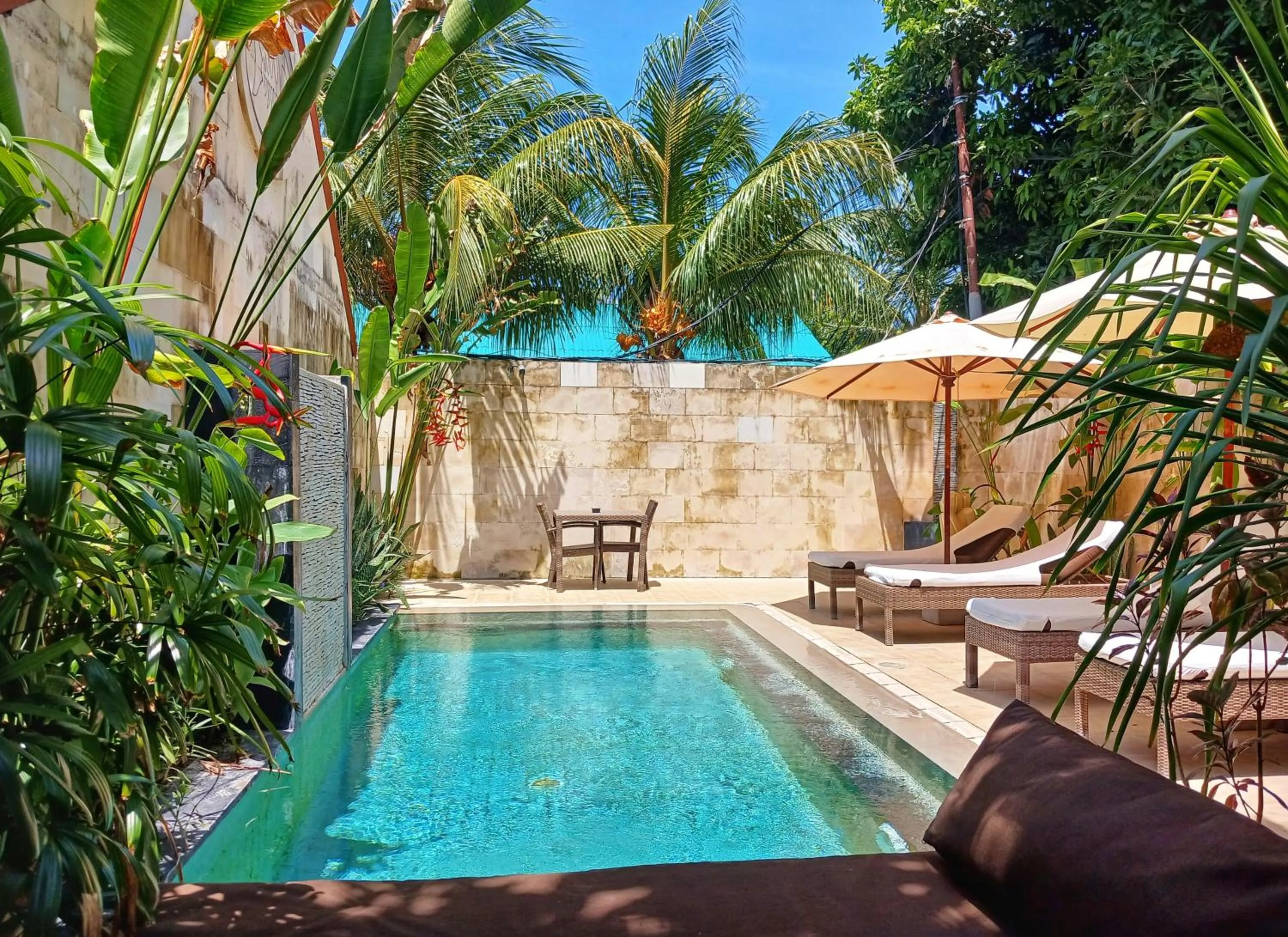 Pool view in Scallywags Smugglers