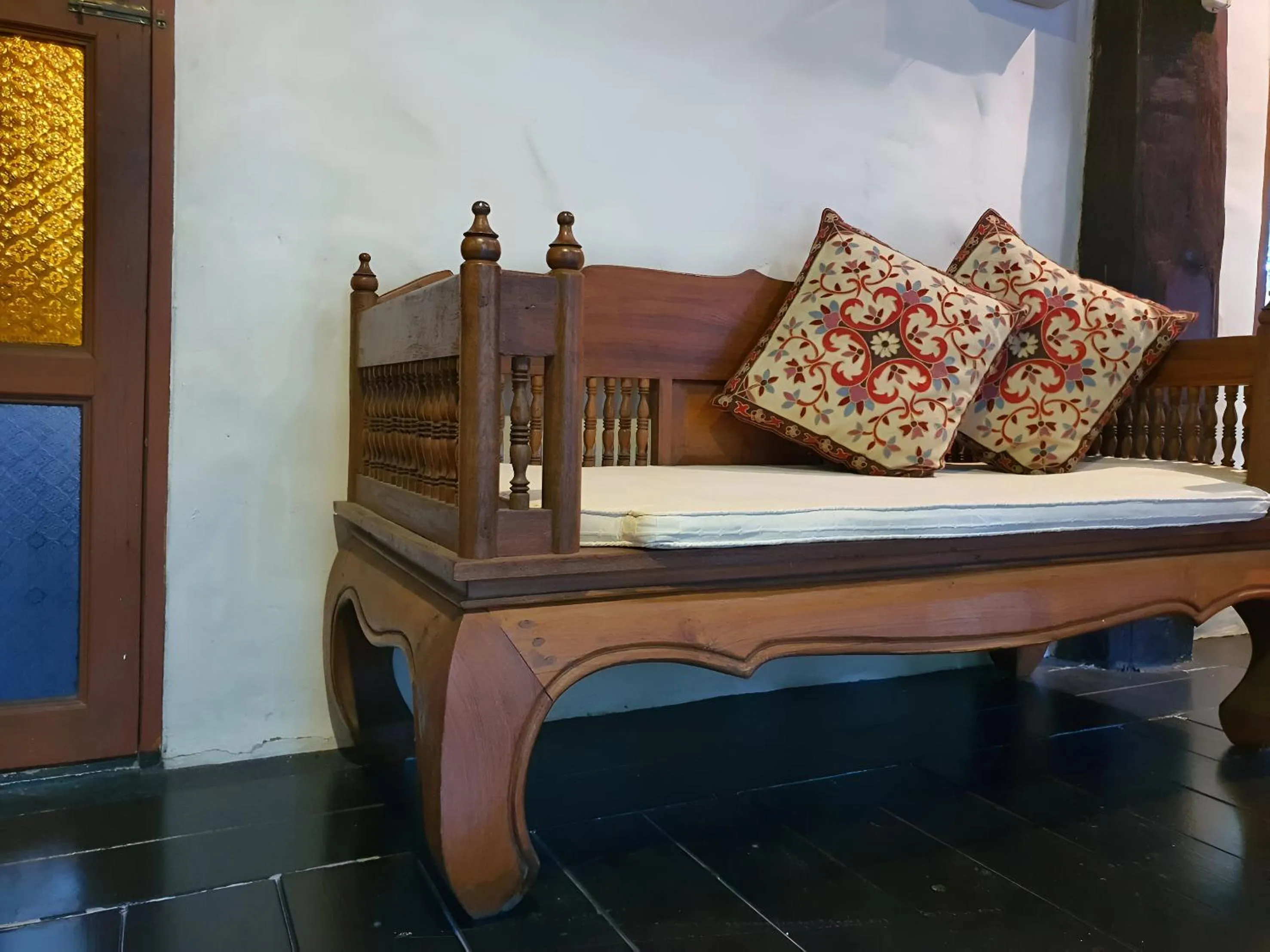 Seating area, Bed in Tonnam Homestay