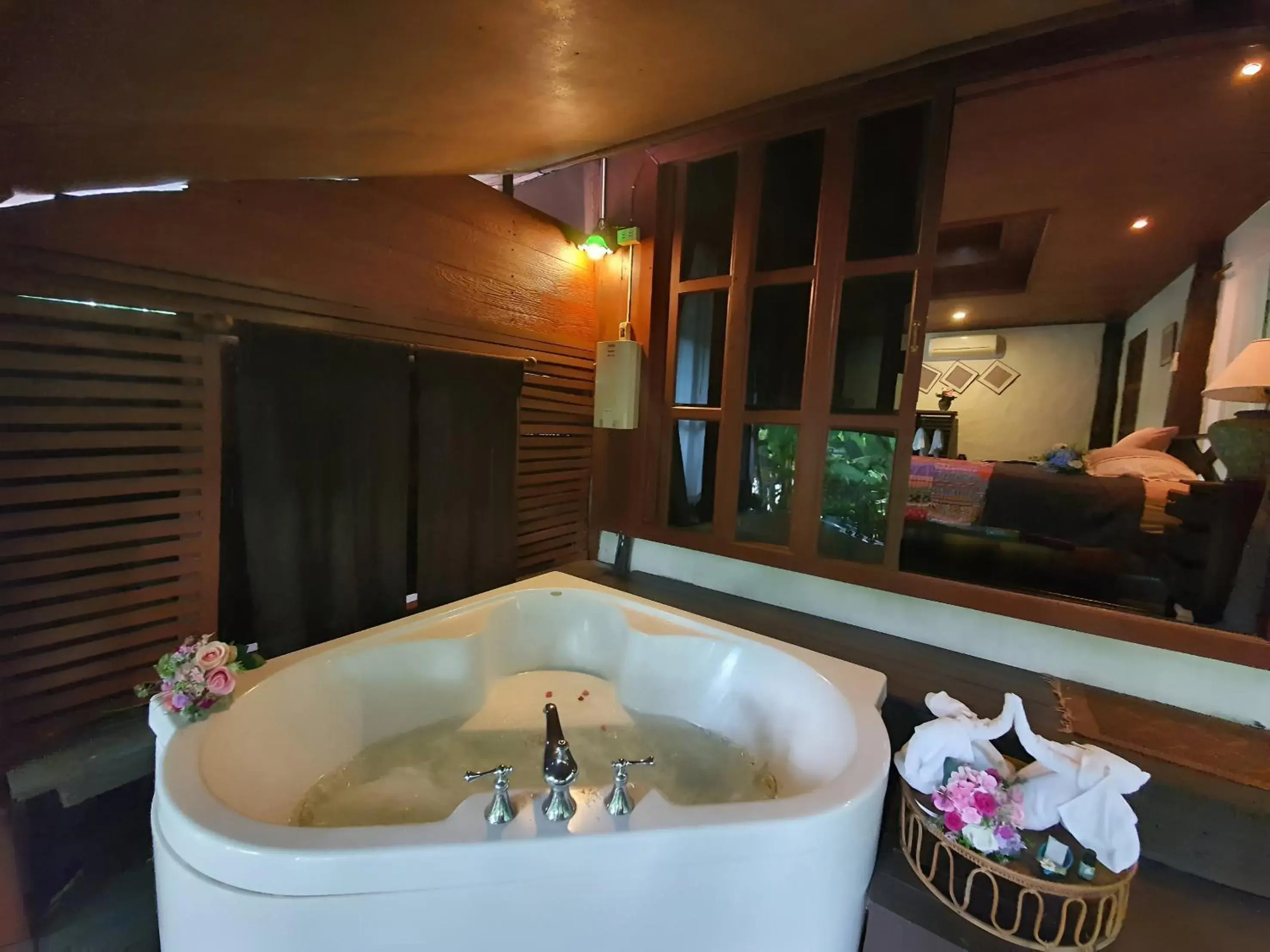 Deluxe Bungalow in Tonnam Homestay Deluxe Bungalow in Tonnam Homestay