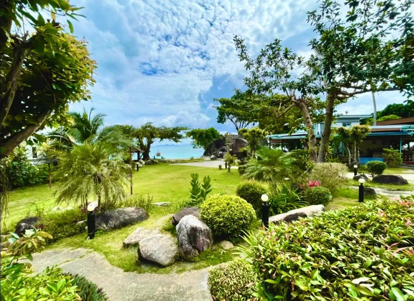 Day in Kathalee Beach Resort