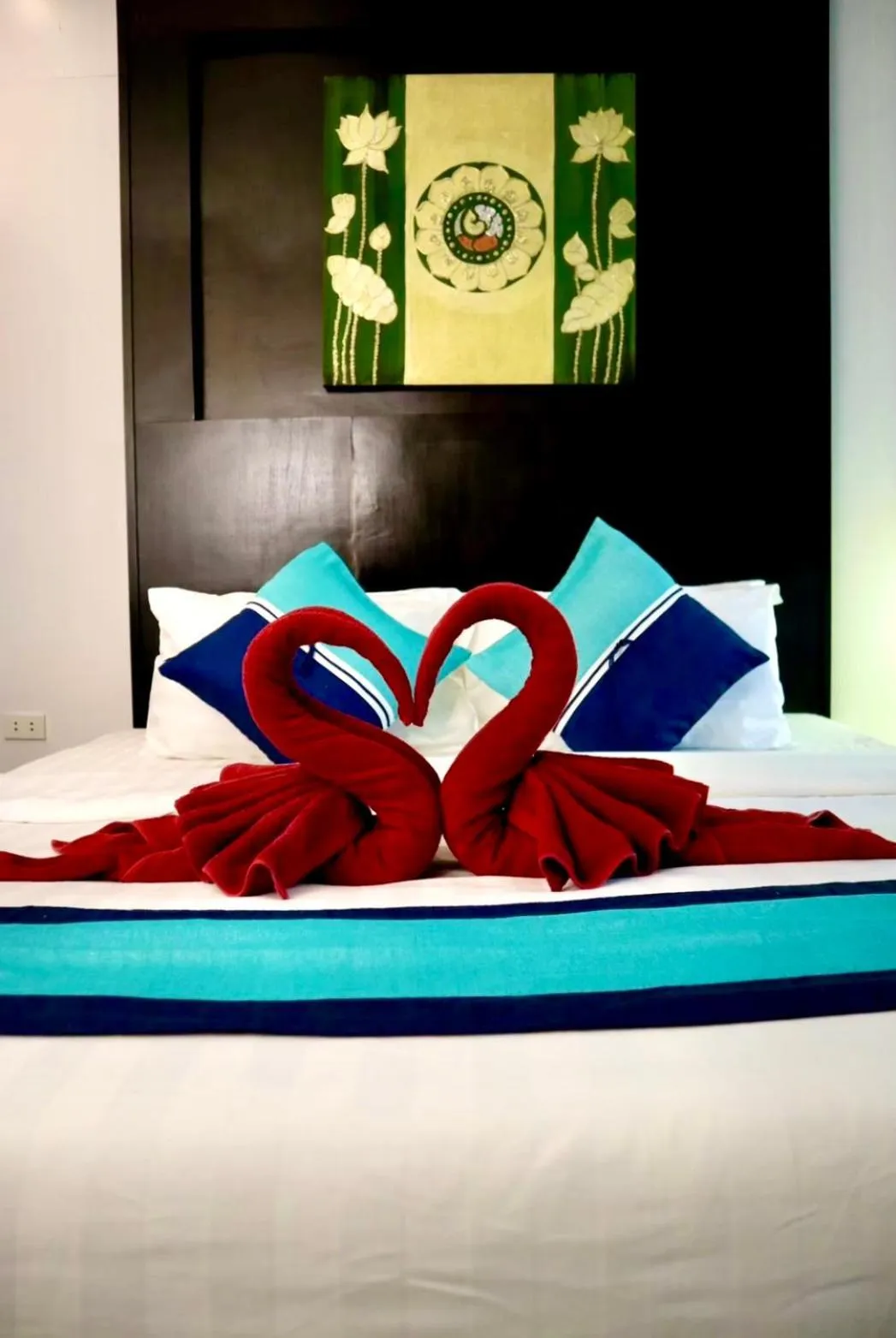 Bed in Kathalee Beach Resort
