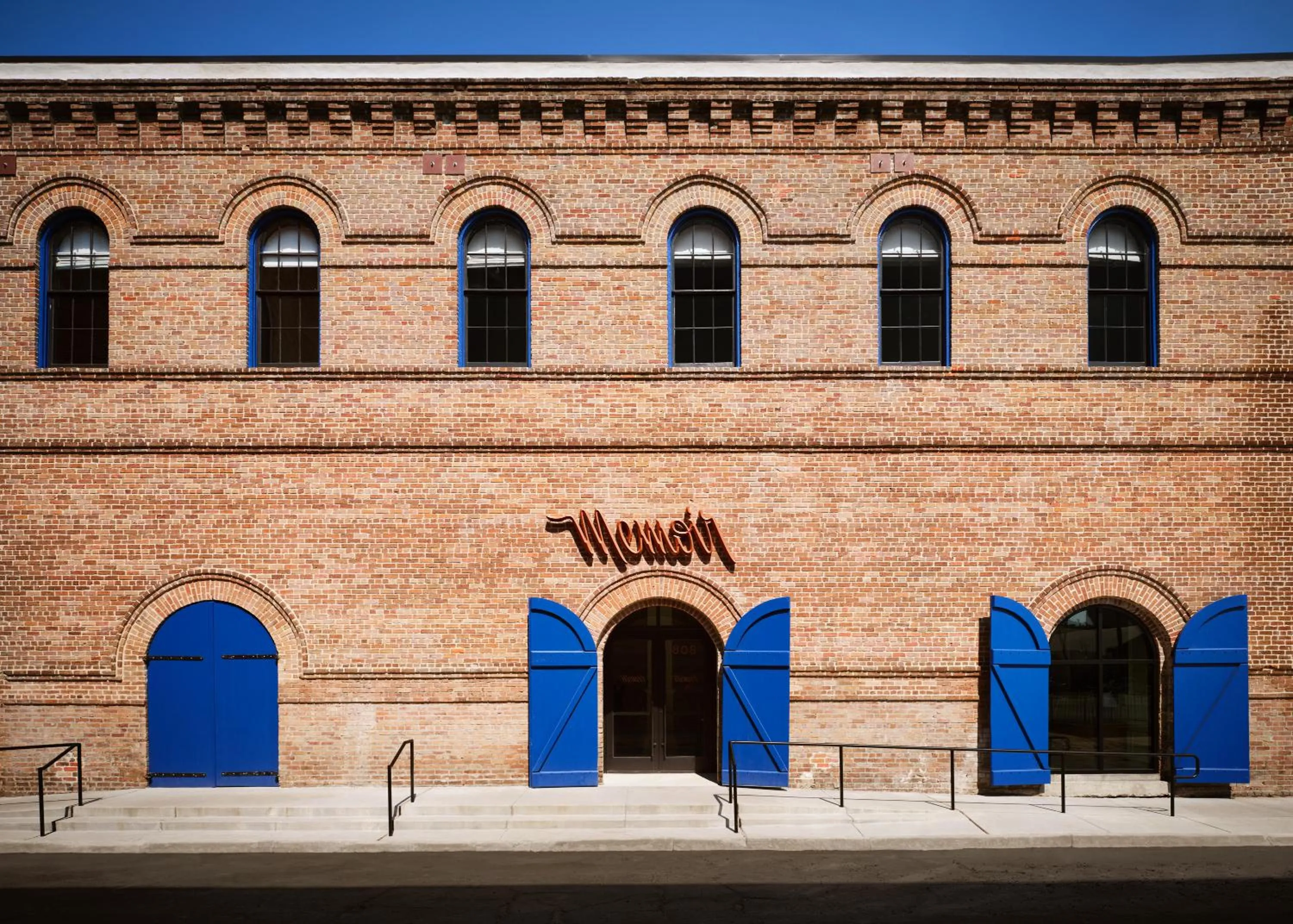 Property building in Memoir Warehouse District