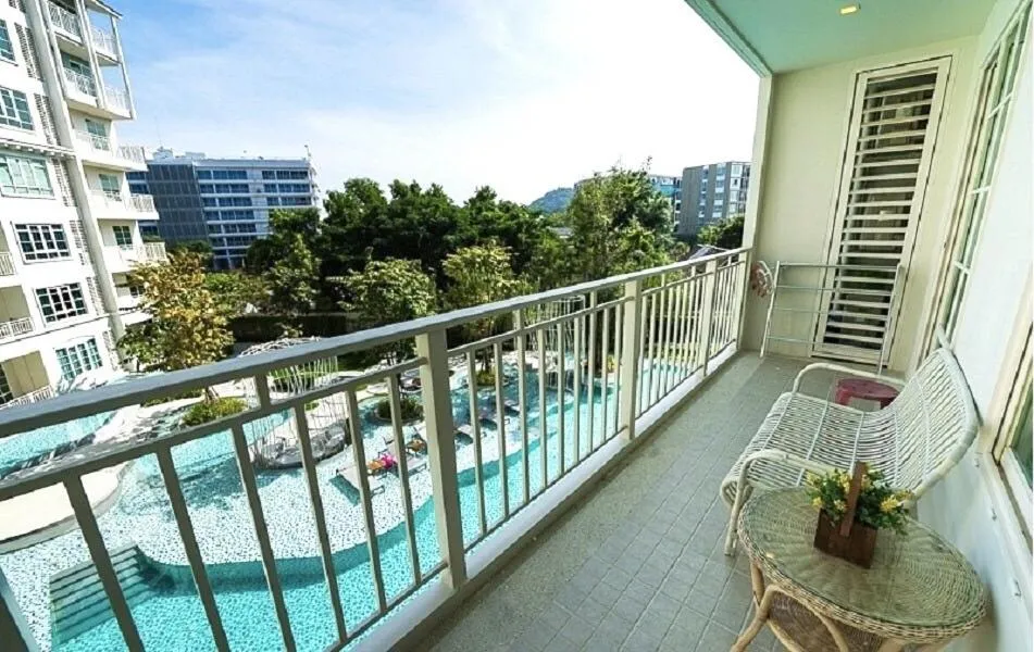 Summer Huahin Condo 2 Bedrooms Pool View Classic Room