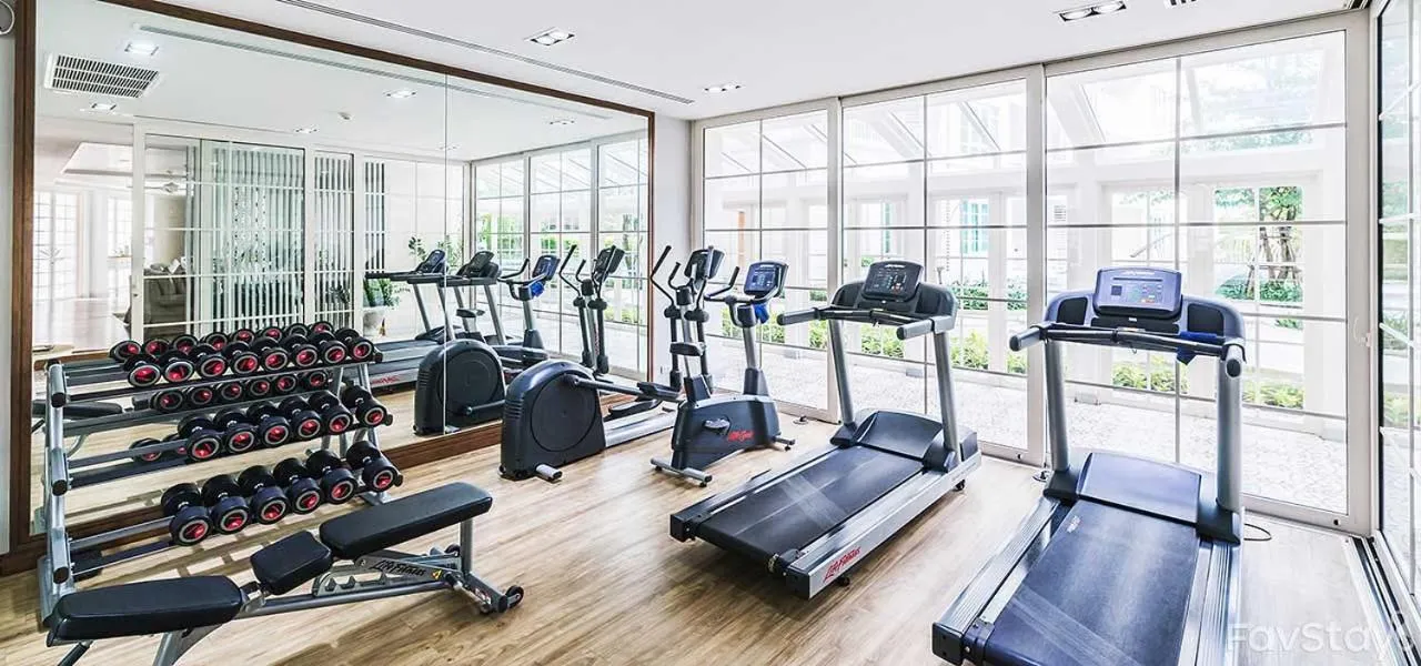 Summer Huahin Condo 2 Bedrooms Pool View Classic Room