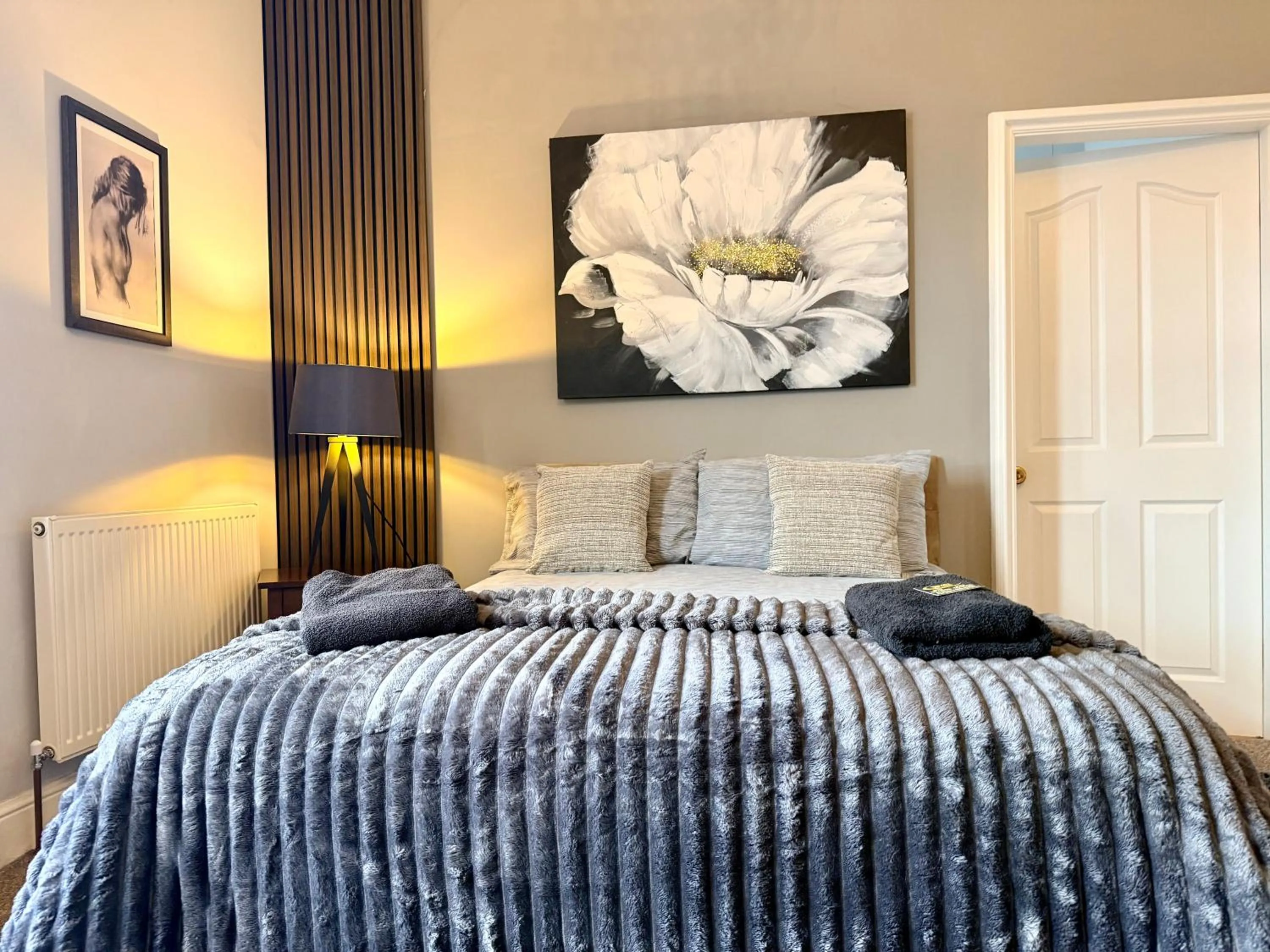 Bed in St Andrews house Hotel